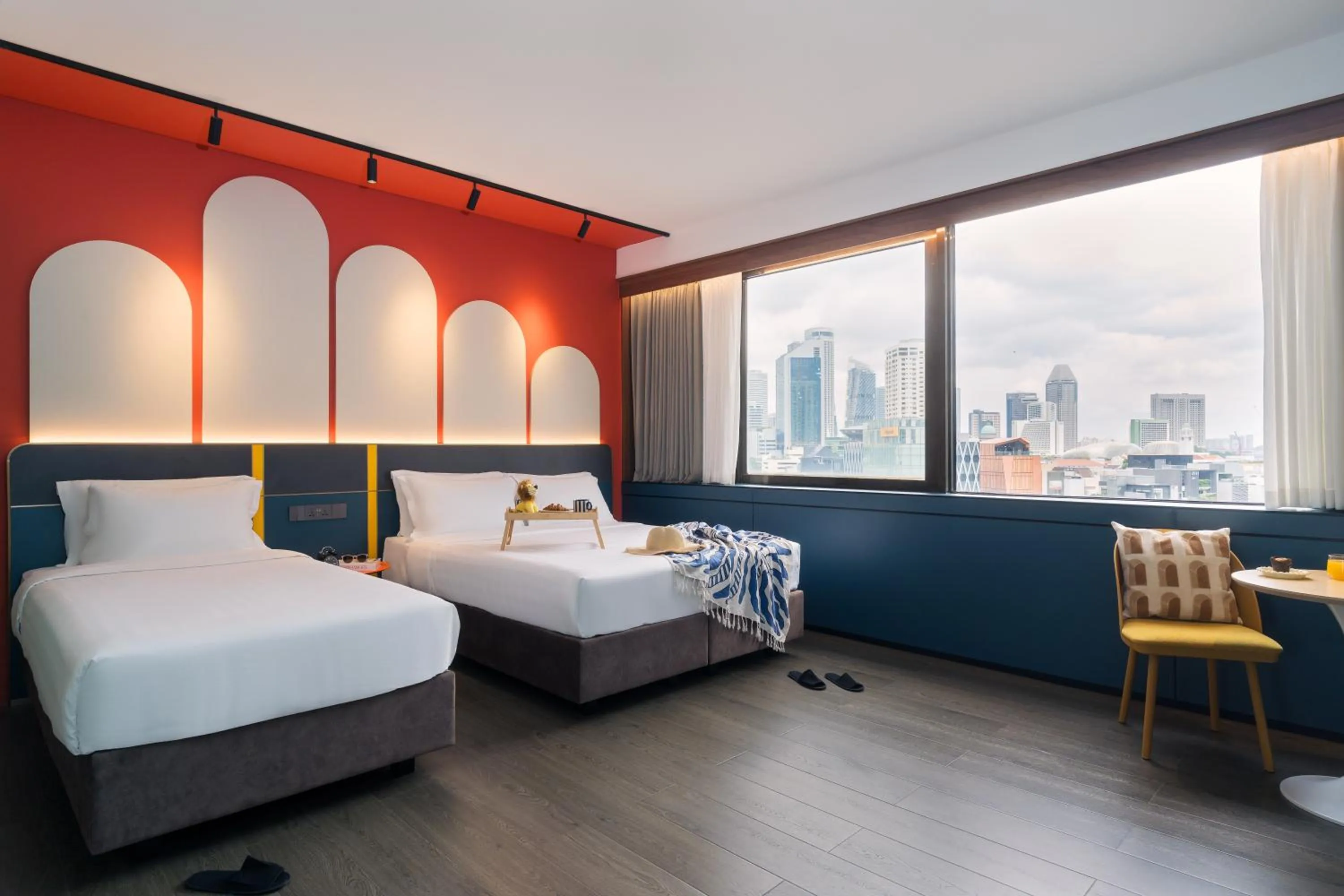 Bed in Furama City Centre