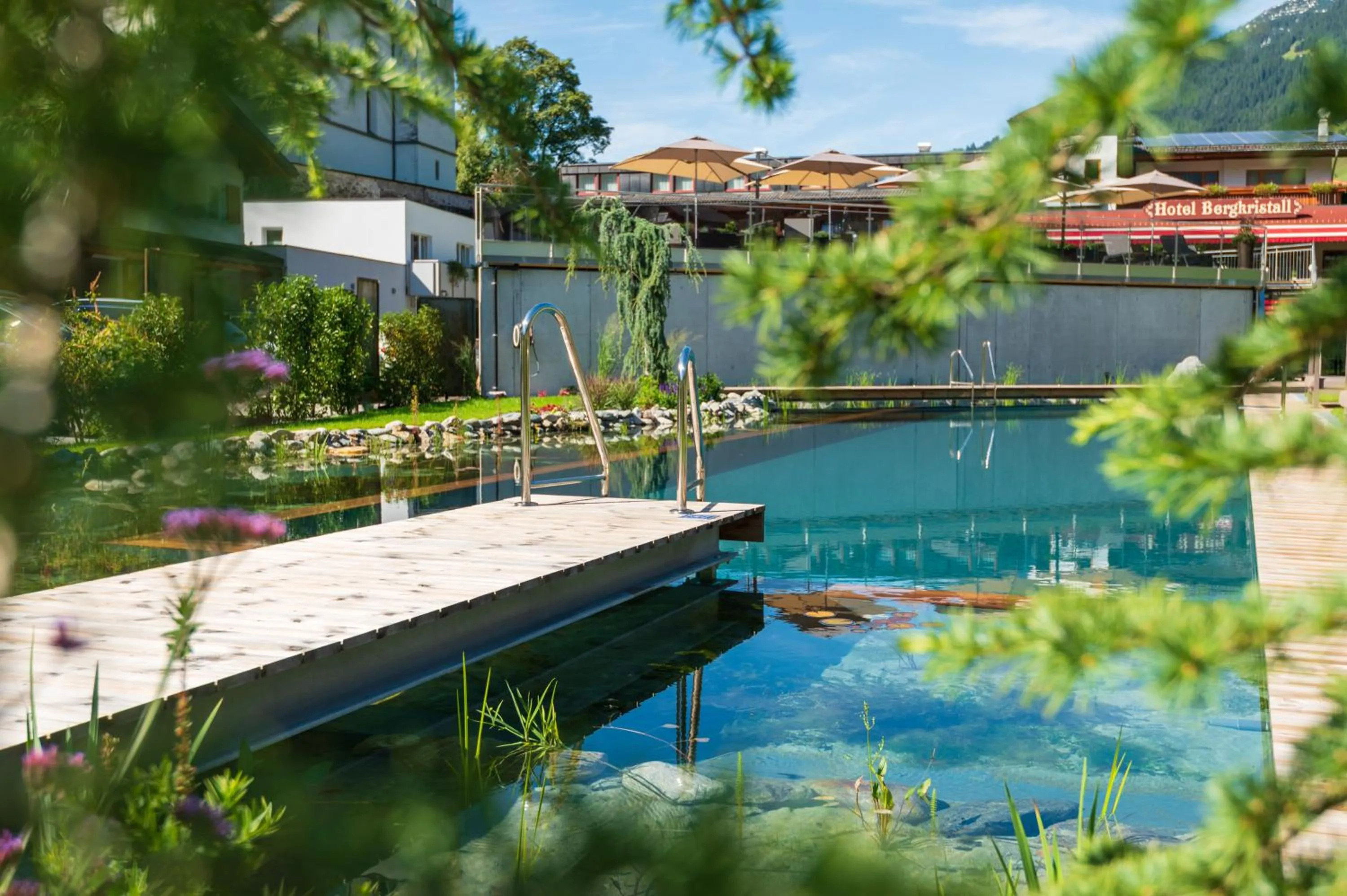 Swimming pool in Hotel Bergkristall