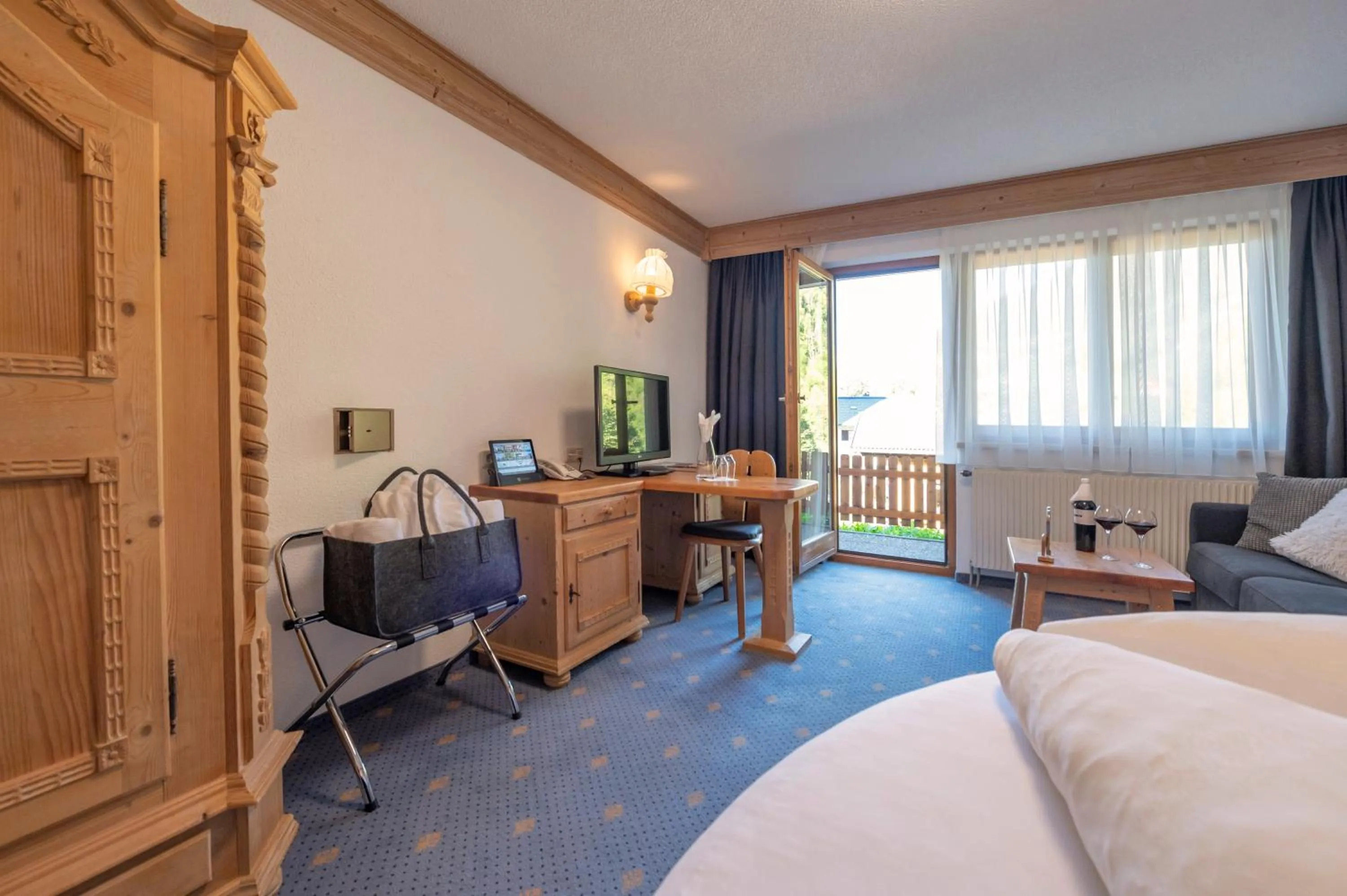 Photo of the whole room, Bed in Hotel Bergkristall