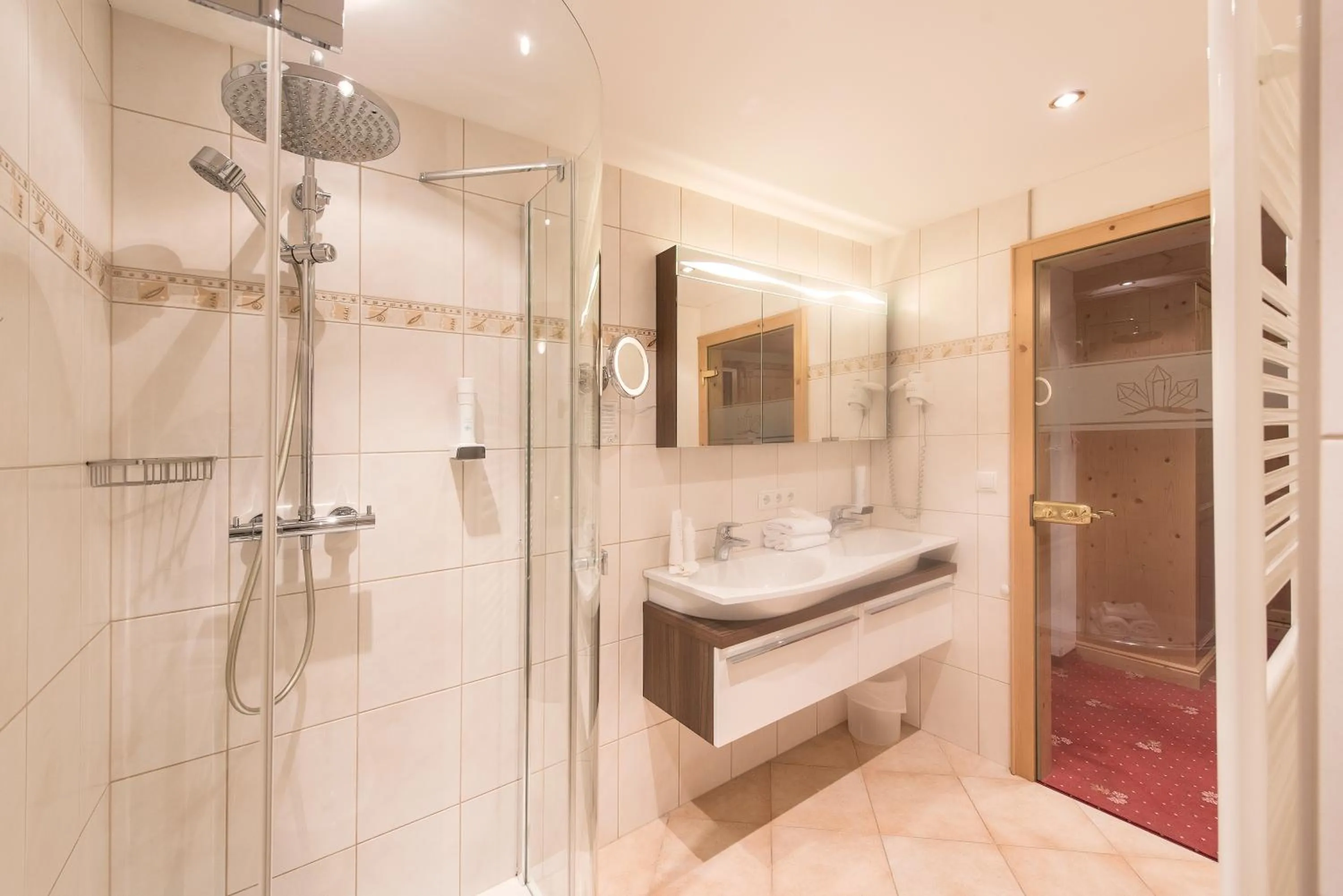 Bathroom in Hotel Bergkristall