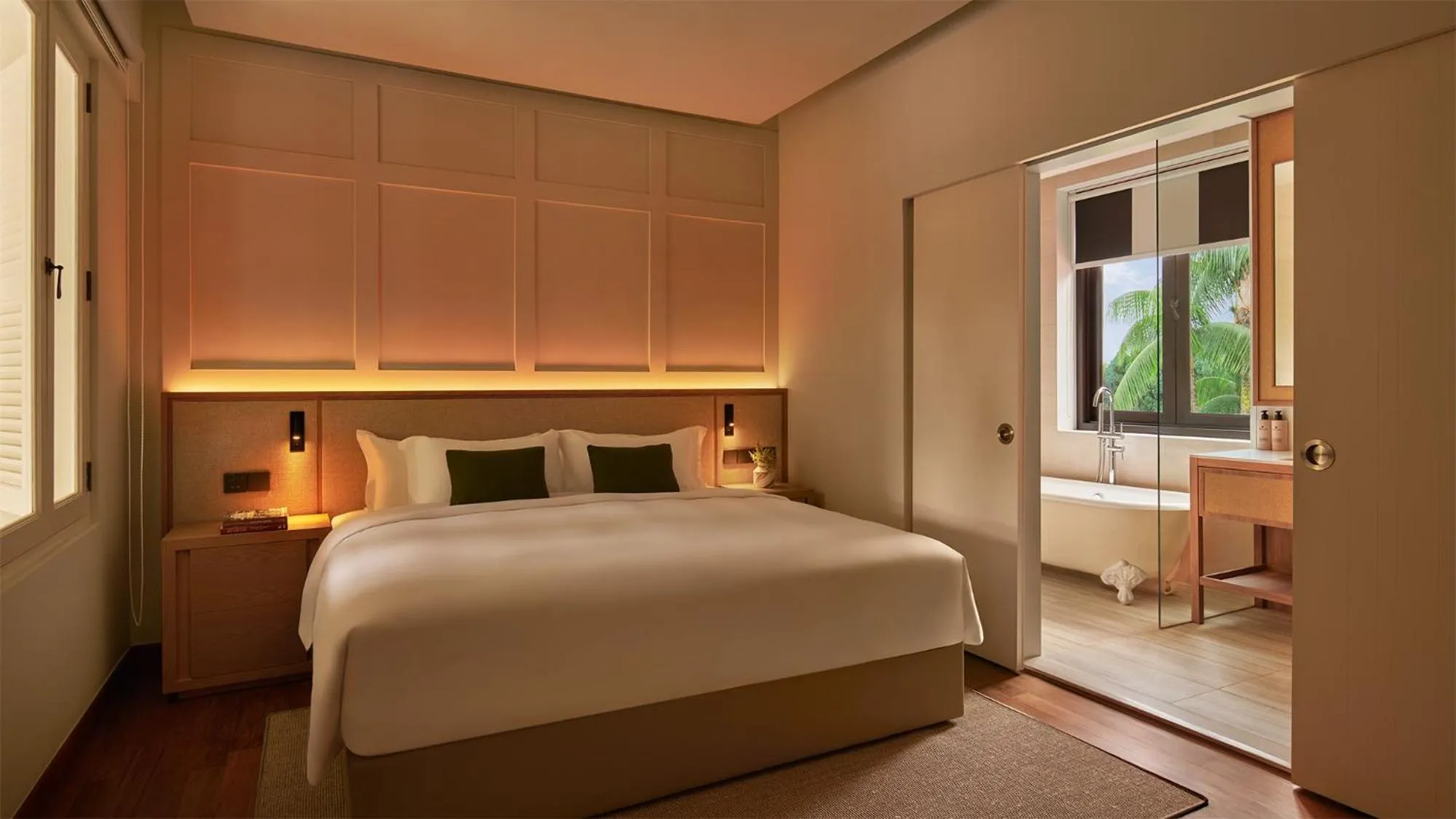 Bed in Amara Sanctuary Sentosa