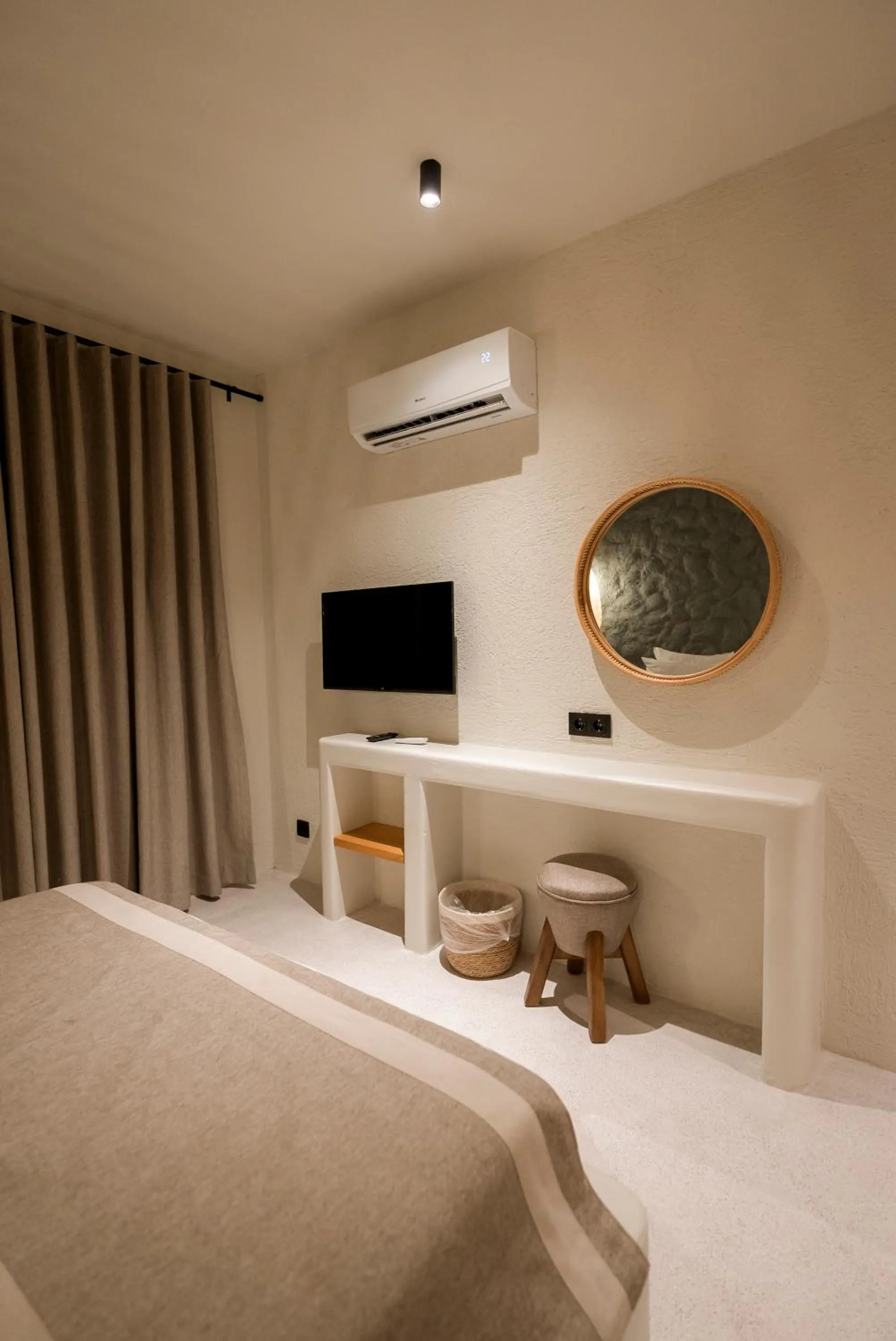 Bed in Bitez Corner Boutique Hotel