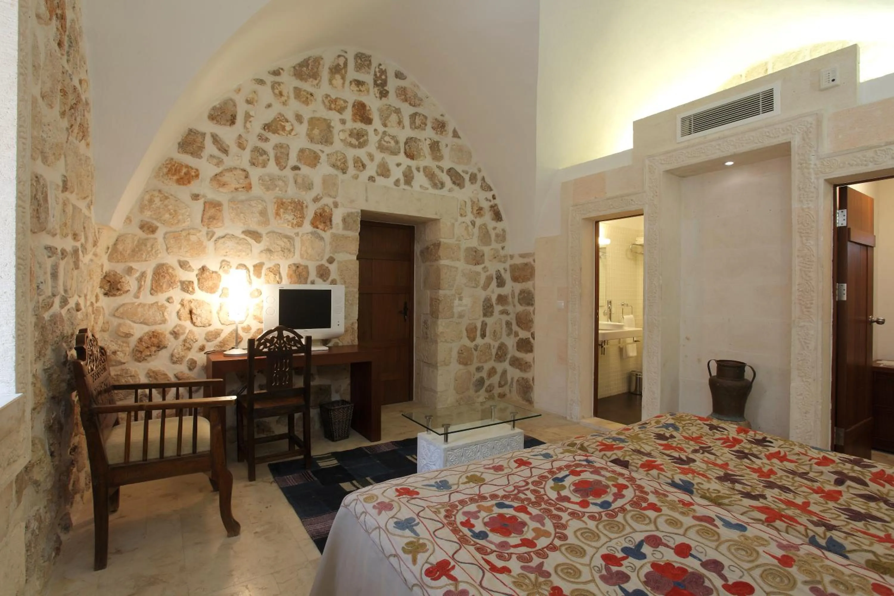 Bedroom in Kasr-i Nehroz Hotel