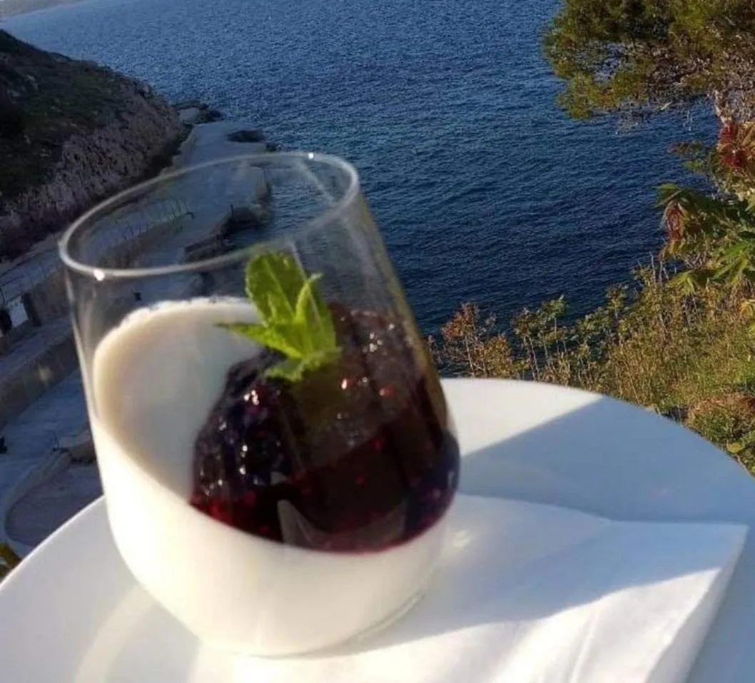 Restaurant/places to eat in Hotel Argentum