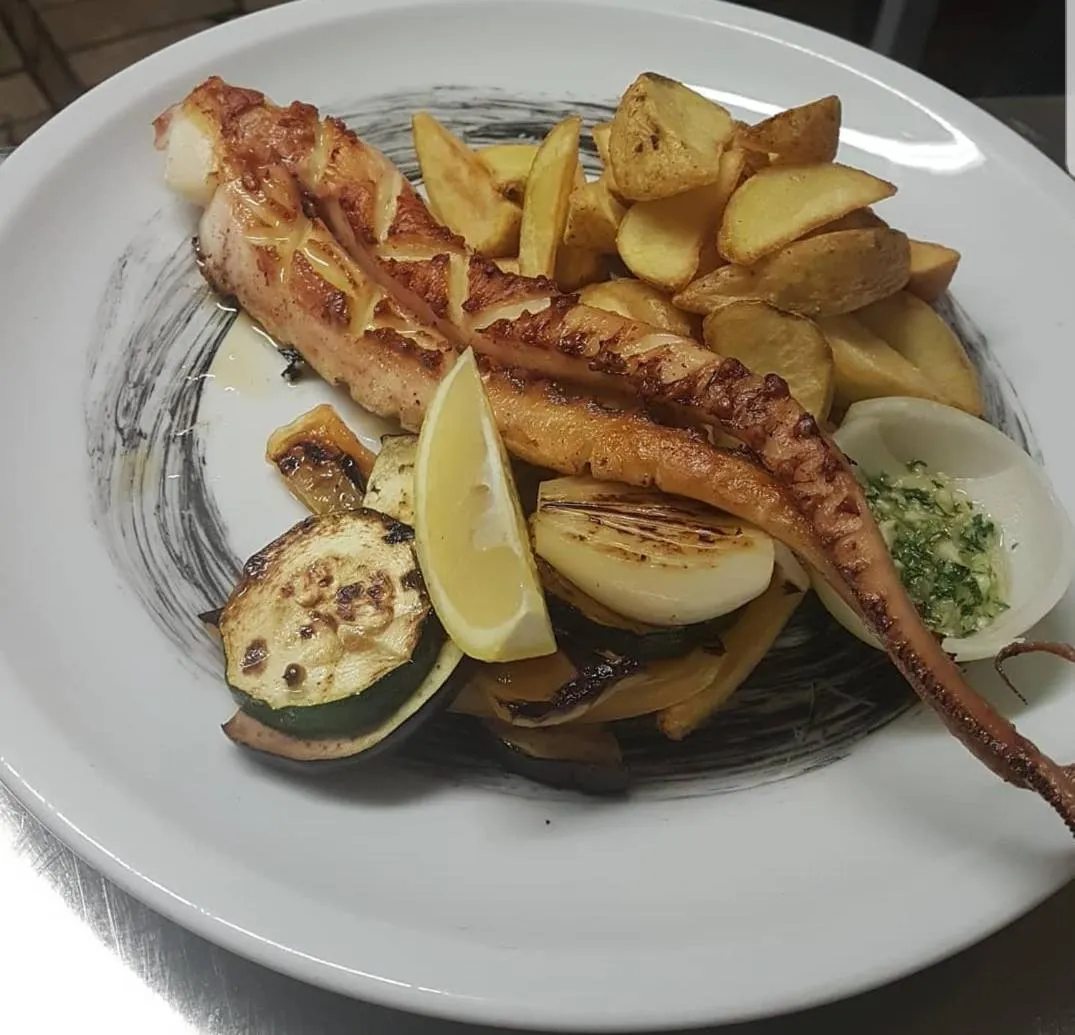 Restaurant/places to eat in Hotel Argentum