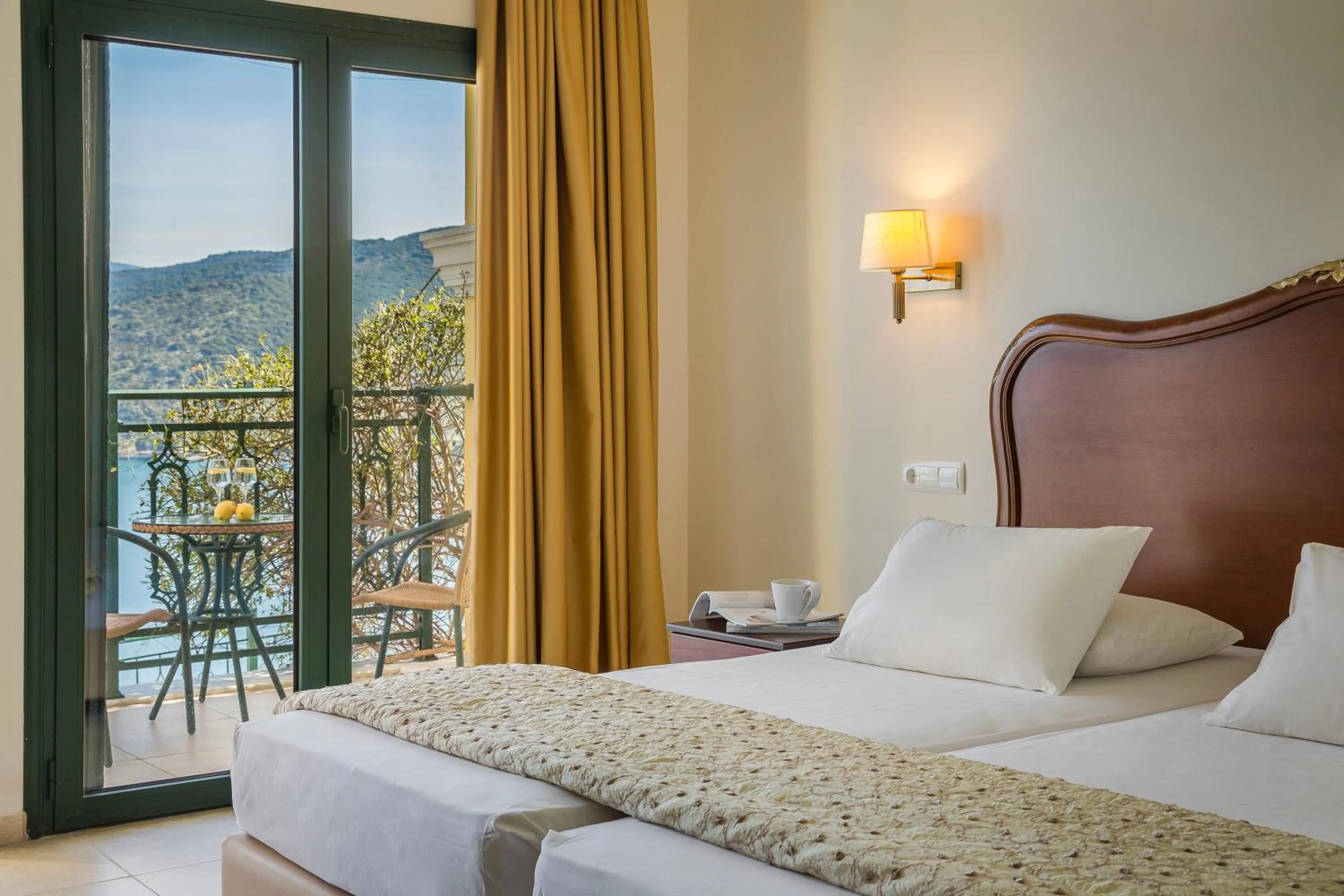 Photo of the whole room, Bed in Kefalonia Bay Palace