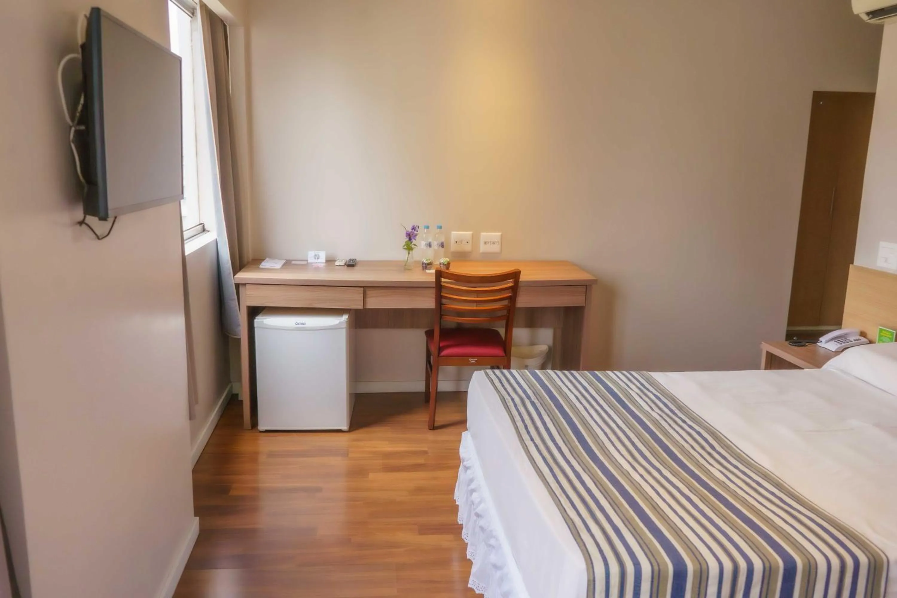 Bedroom, Bed in Hotel Nacional Inn Porto Alegre - by Nacional Inn - Próximo à Arena do Grêmio, Parque Harmonia e Réveillon na Orla do Guaíba