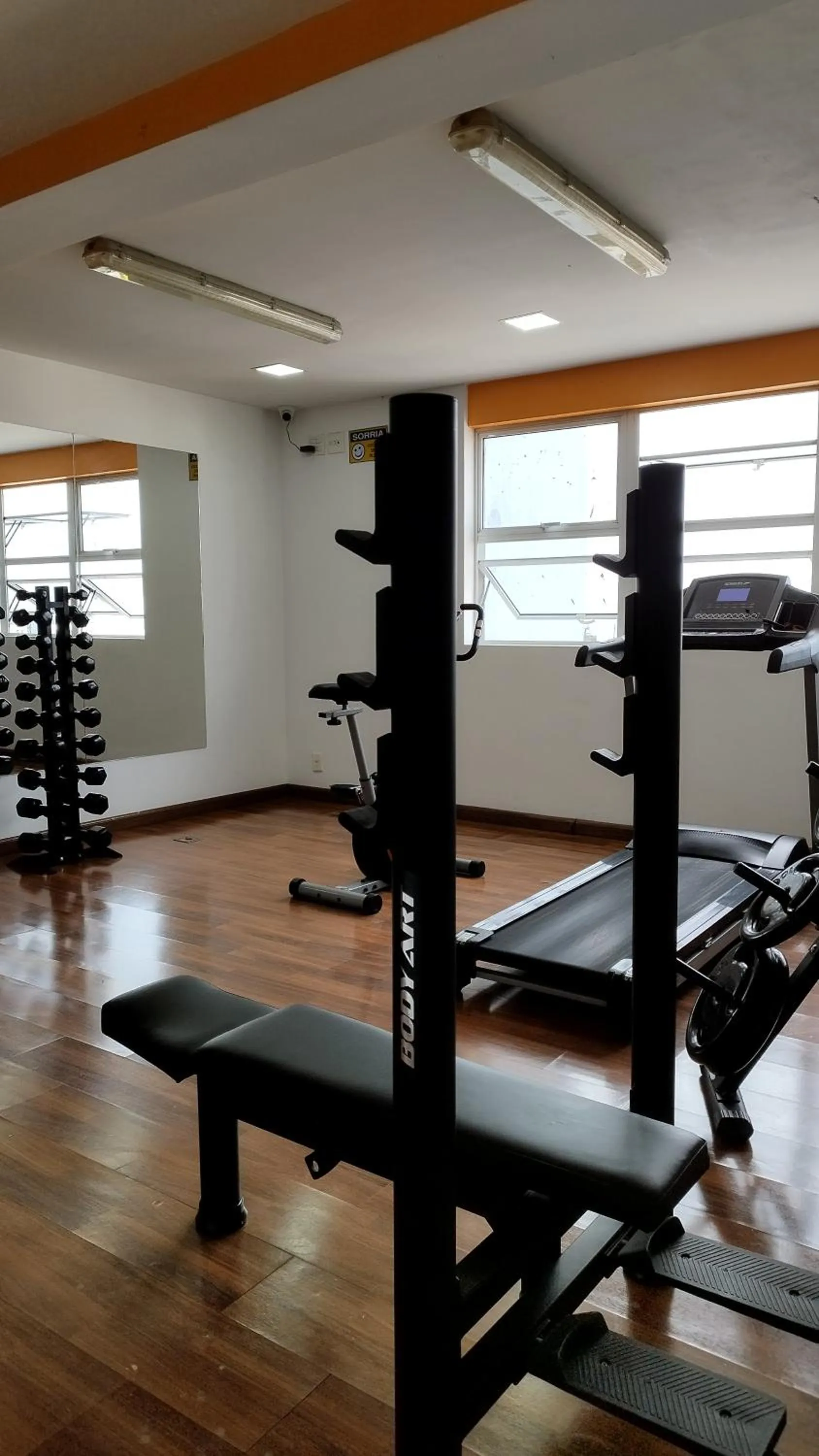 Fitness centre/facilities in Hotel Nacional Inn Porto Alegre - by Nacional Inn - Próximo à Arena do Grêmio, Parque Harmonia e Réveillon na Orla do Guaíba
