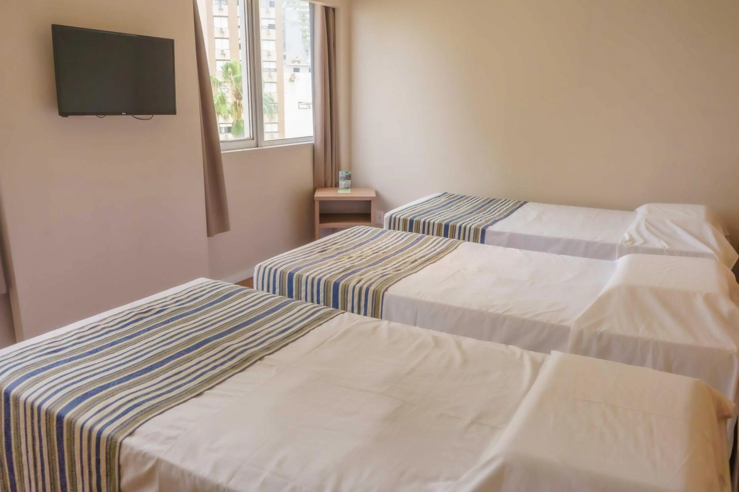 Bedroom, Bed in Hotel Nacional Inn Porto Alegre - by Nacional Inn - Próximo à Arena do Grêmio, Parque Harmonia e Réveillon na Orla do Guaíba