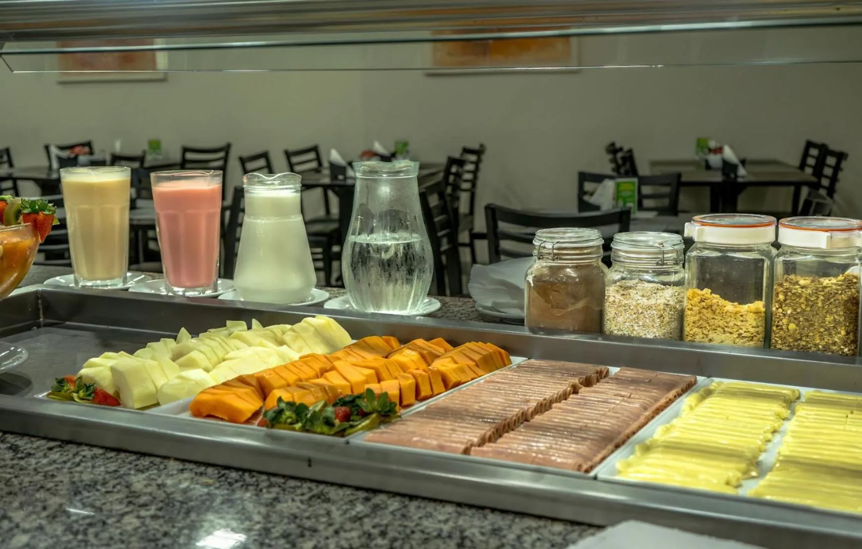 Breakfast in Hotel Nacional Inn Porto Alegre - by Nacional Inn - Próximo à Arena do Grêmio, Parque Harmonia e Réveillon na Orla do Guaíba