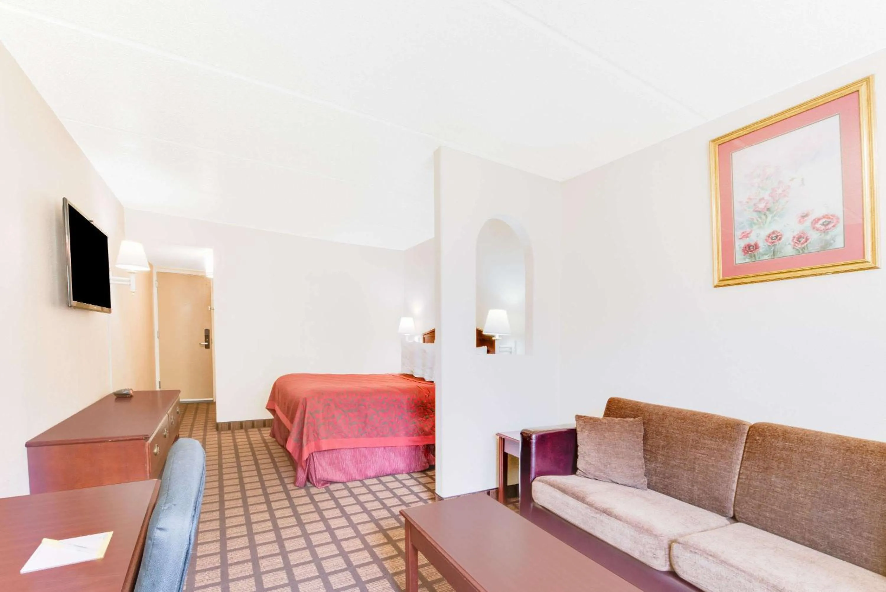 Photo of the whole room in Days Inn & Suites by Wyndham Laredo