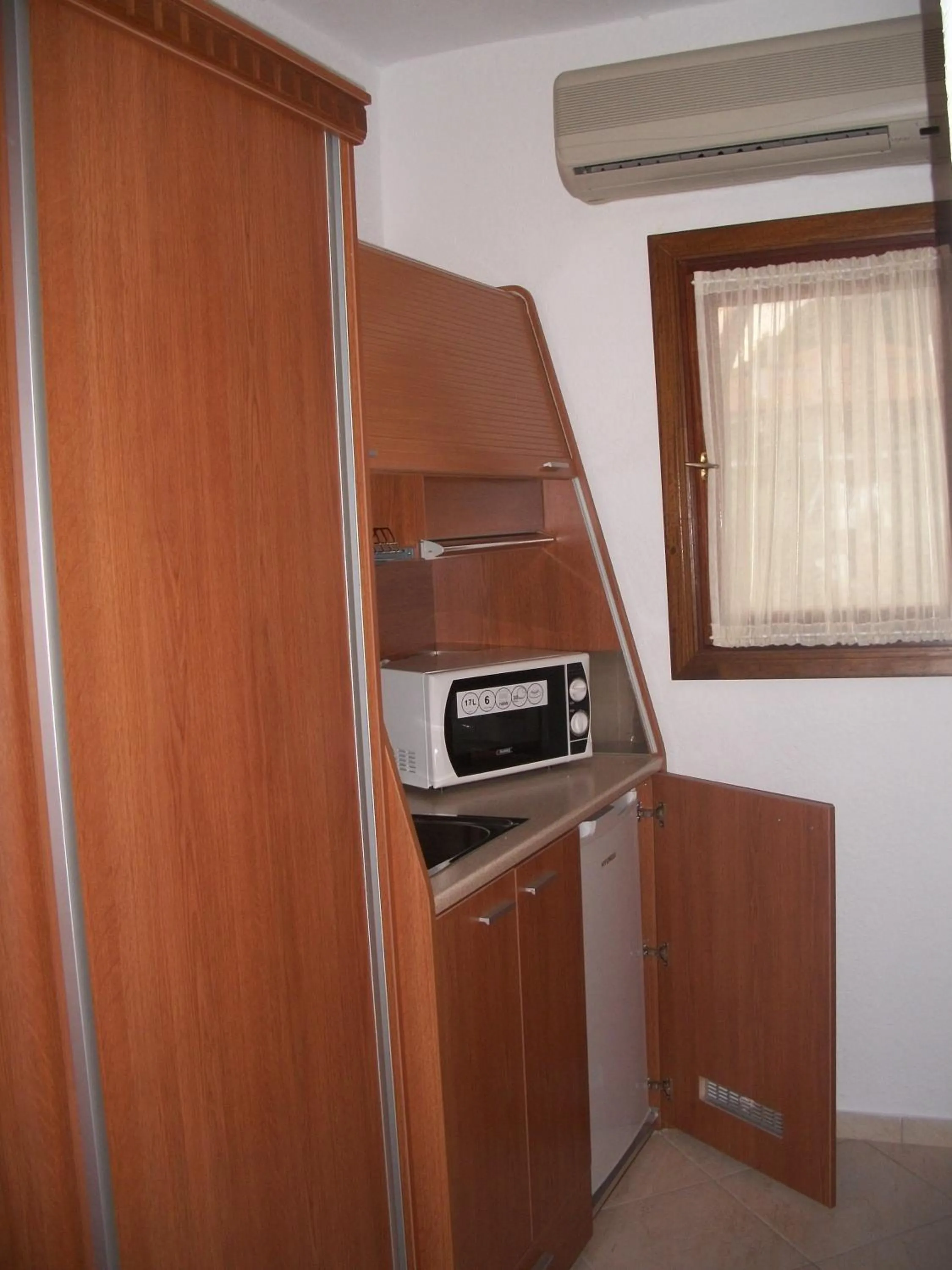 Kitchen or kitchenette in Hotel Filoxenia