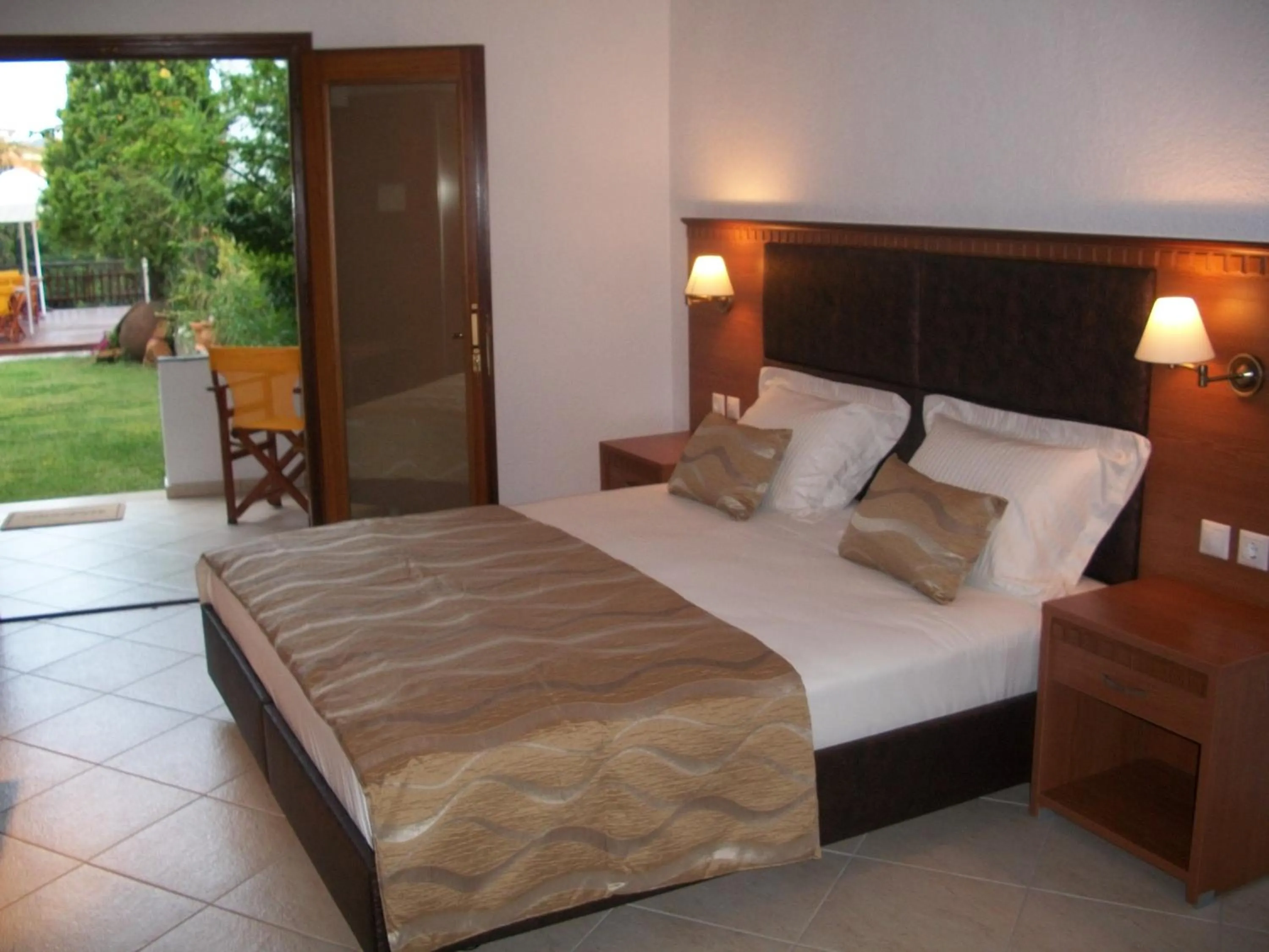 Bed in Hotel Filoxenia