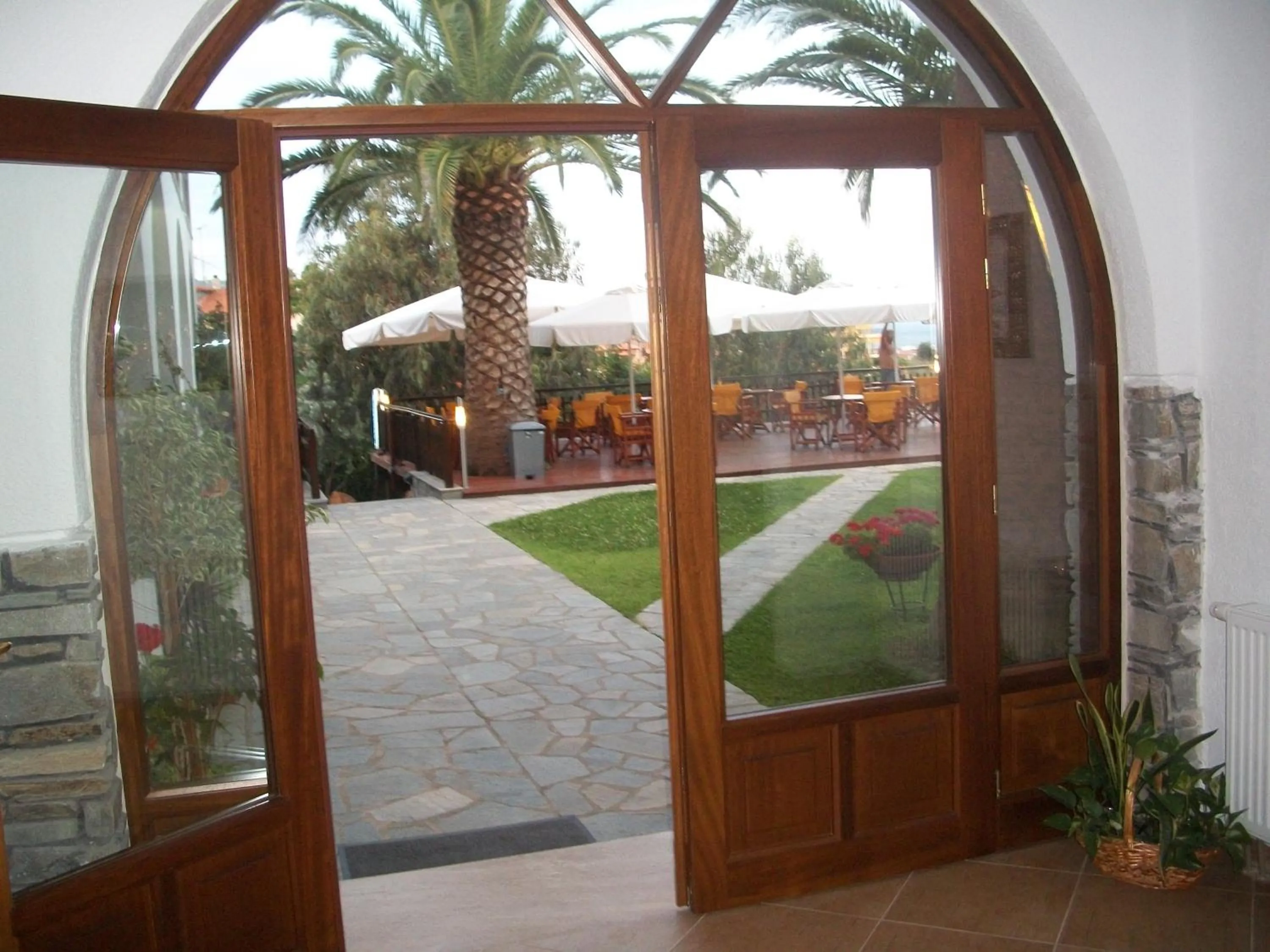 Garden in Hotel Filoxenia