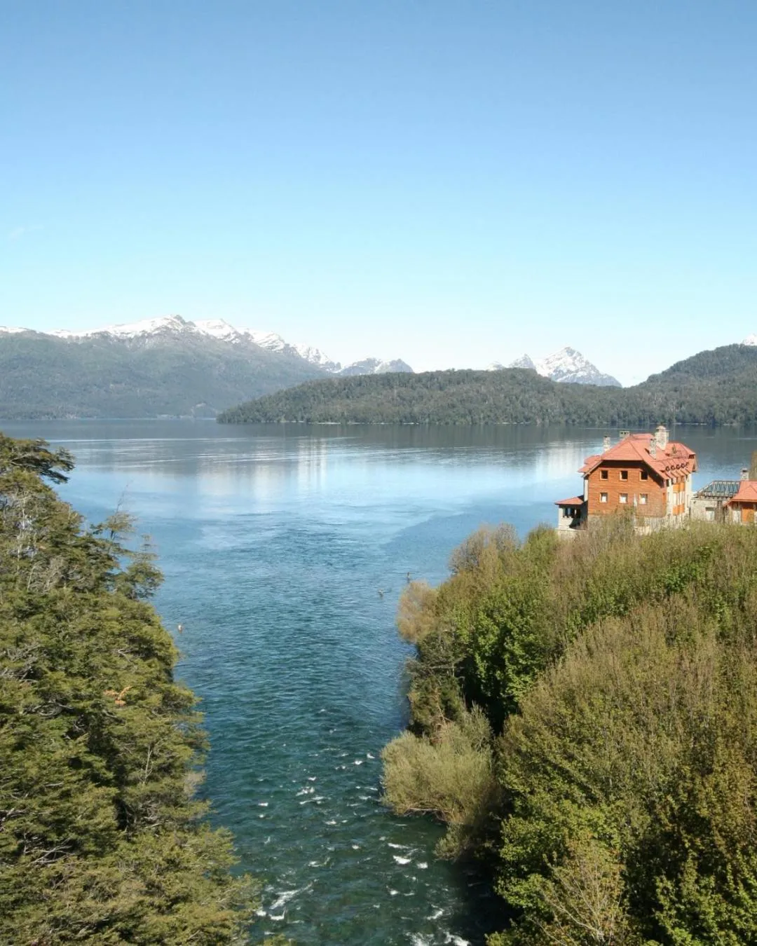 Property building in Correntoso Lake & River Hotel