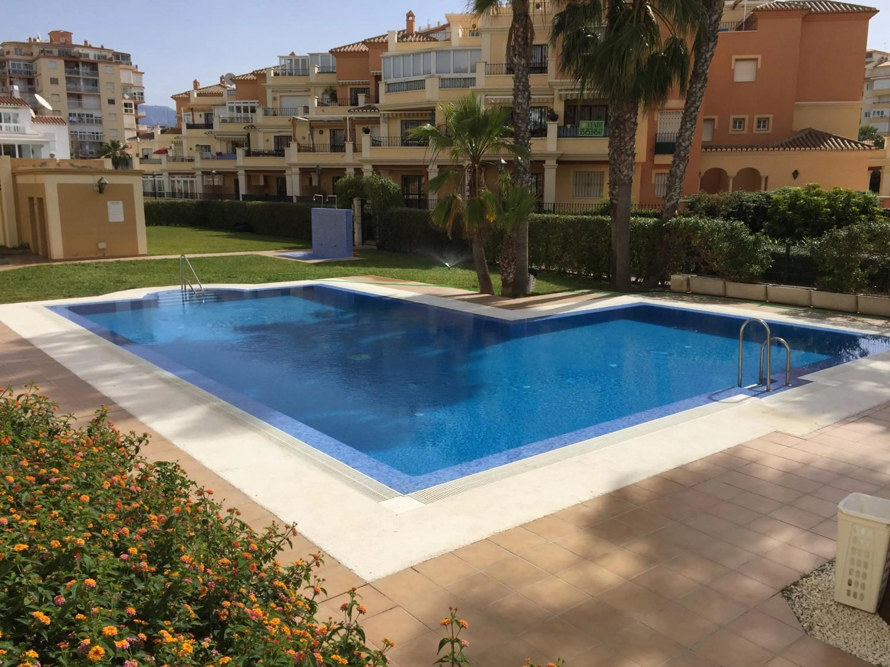 Swimming pool in Apartamentos Euromar Playa