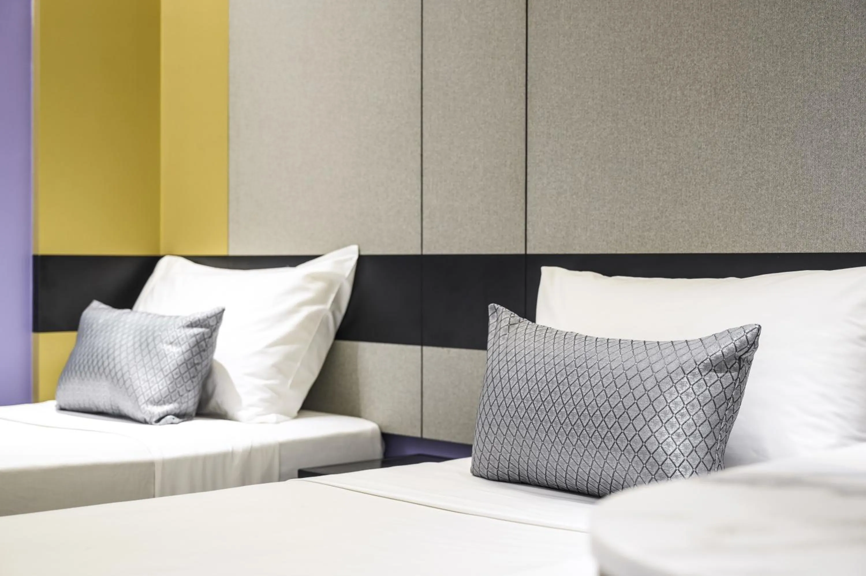 Bed in Hotel 81 Palace - NEWLY RENOVATED