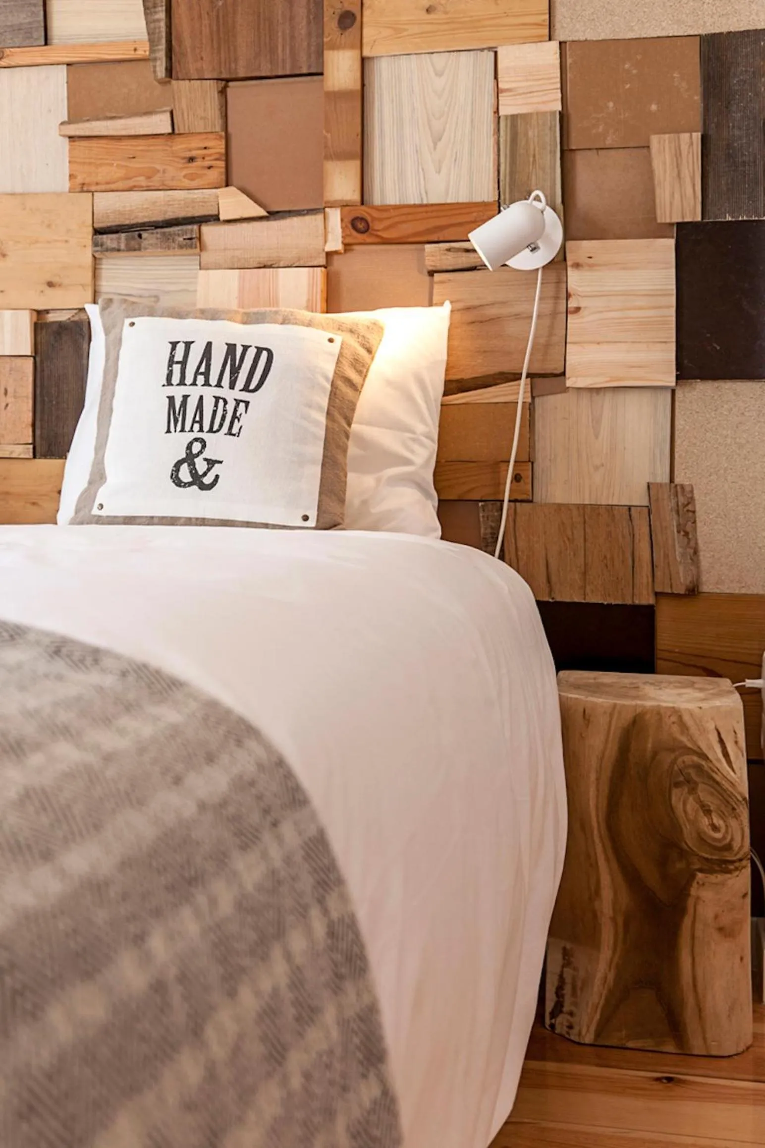 Bedroom in Bairro Alto Studio Apartments - by LU Holidays