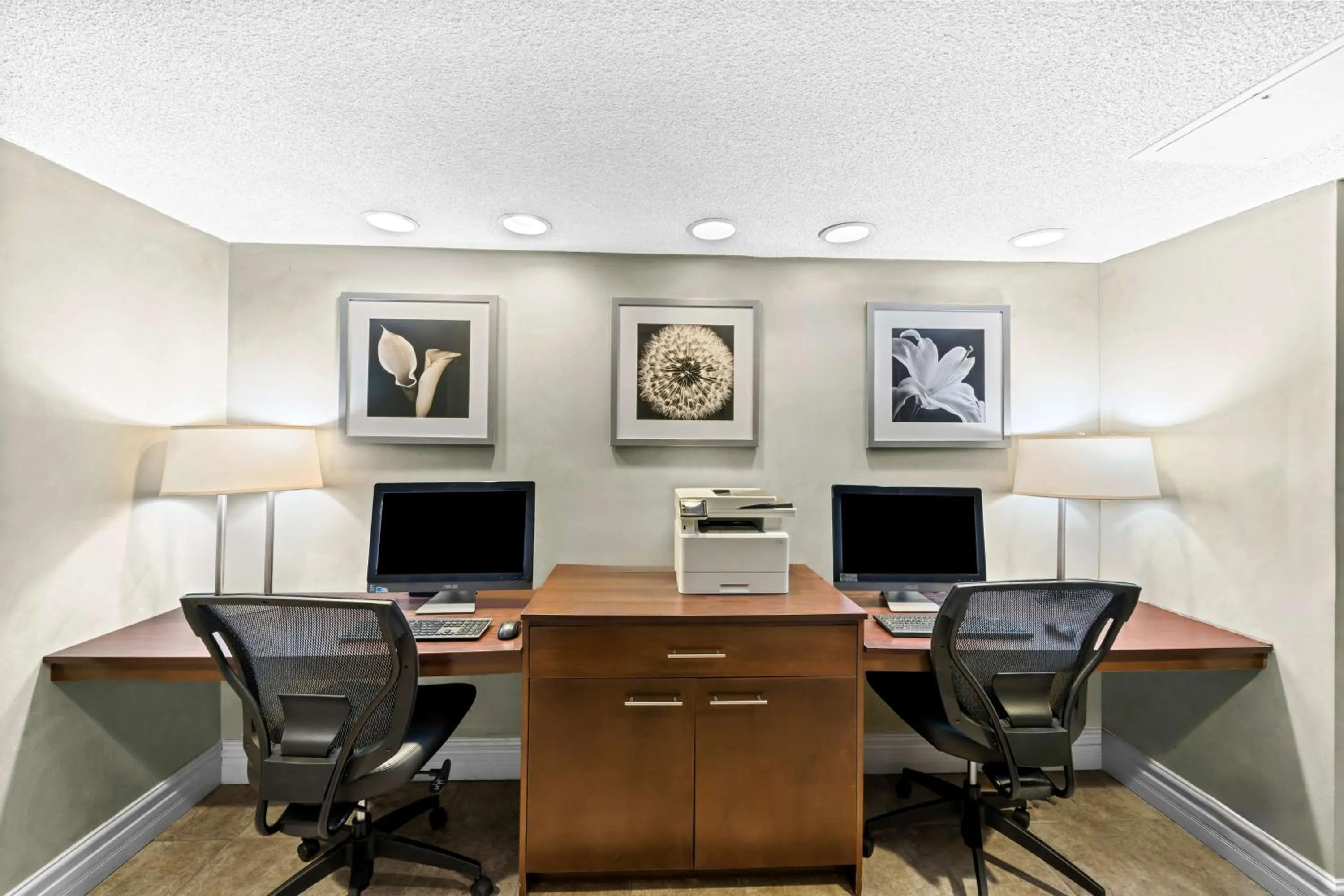 Business facilities in Best Western Plus Mariposa Inn & Conference Centre