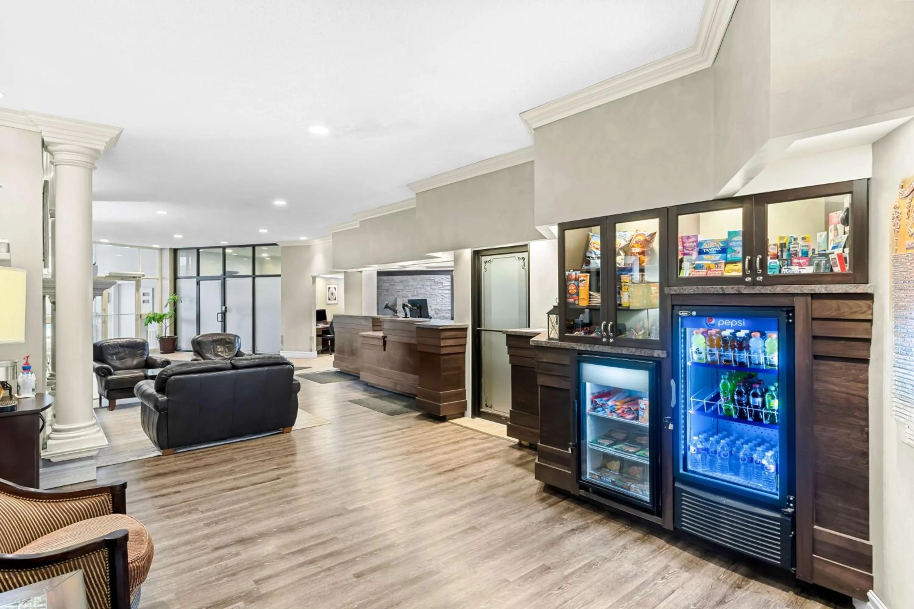 Property building in Best Western Plus Mariposa Inn & Conference Centre