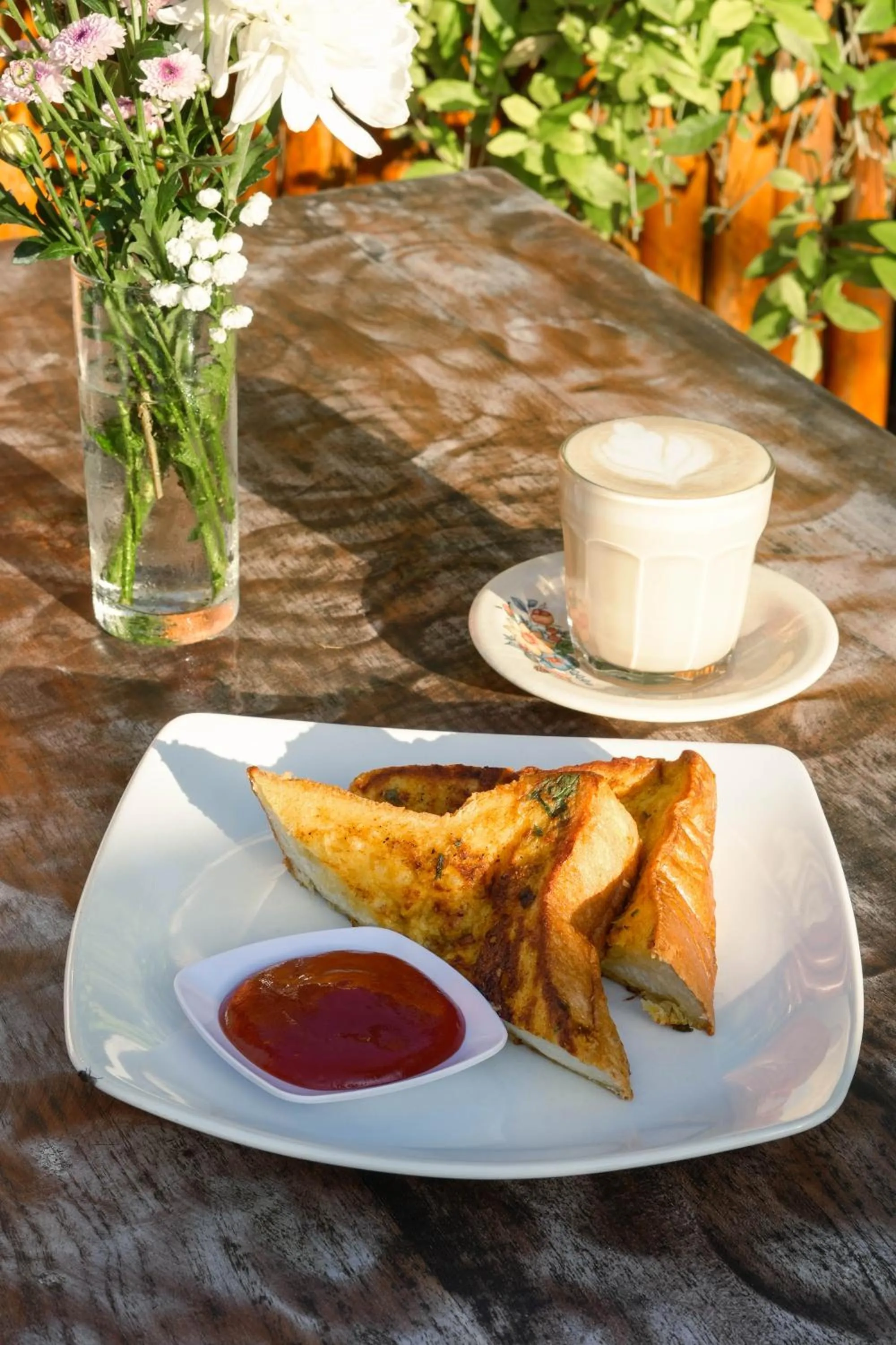 Restaurant/places to eat in Hotel Arsa Santhi Nusa Penida