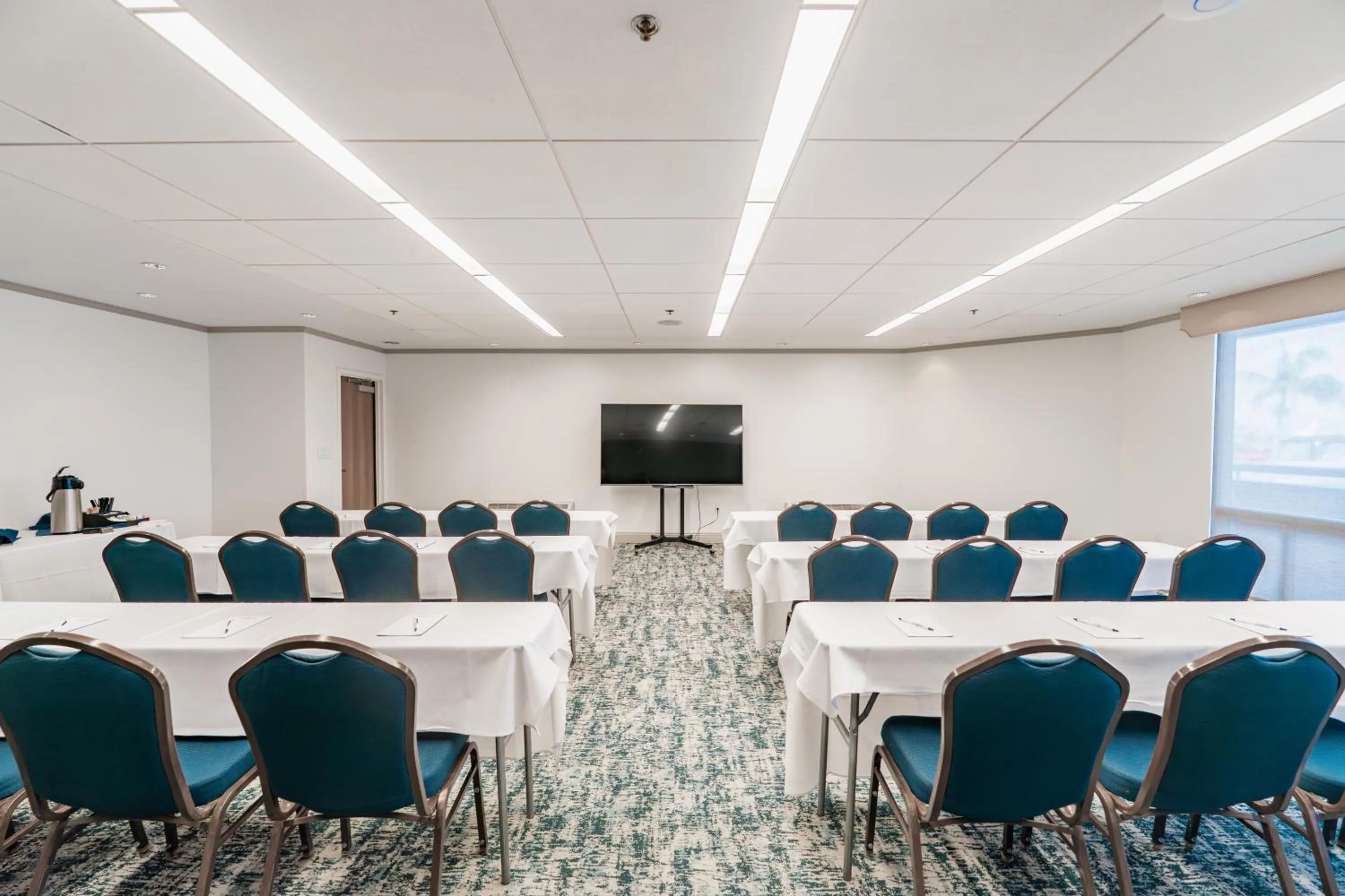 Banquet/Function facilities in Bay Club Hotel and Marina