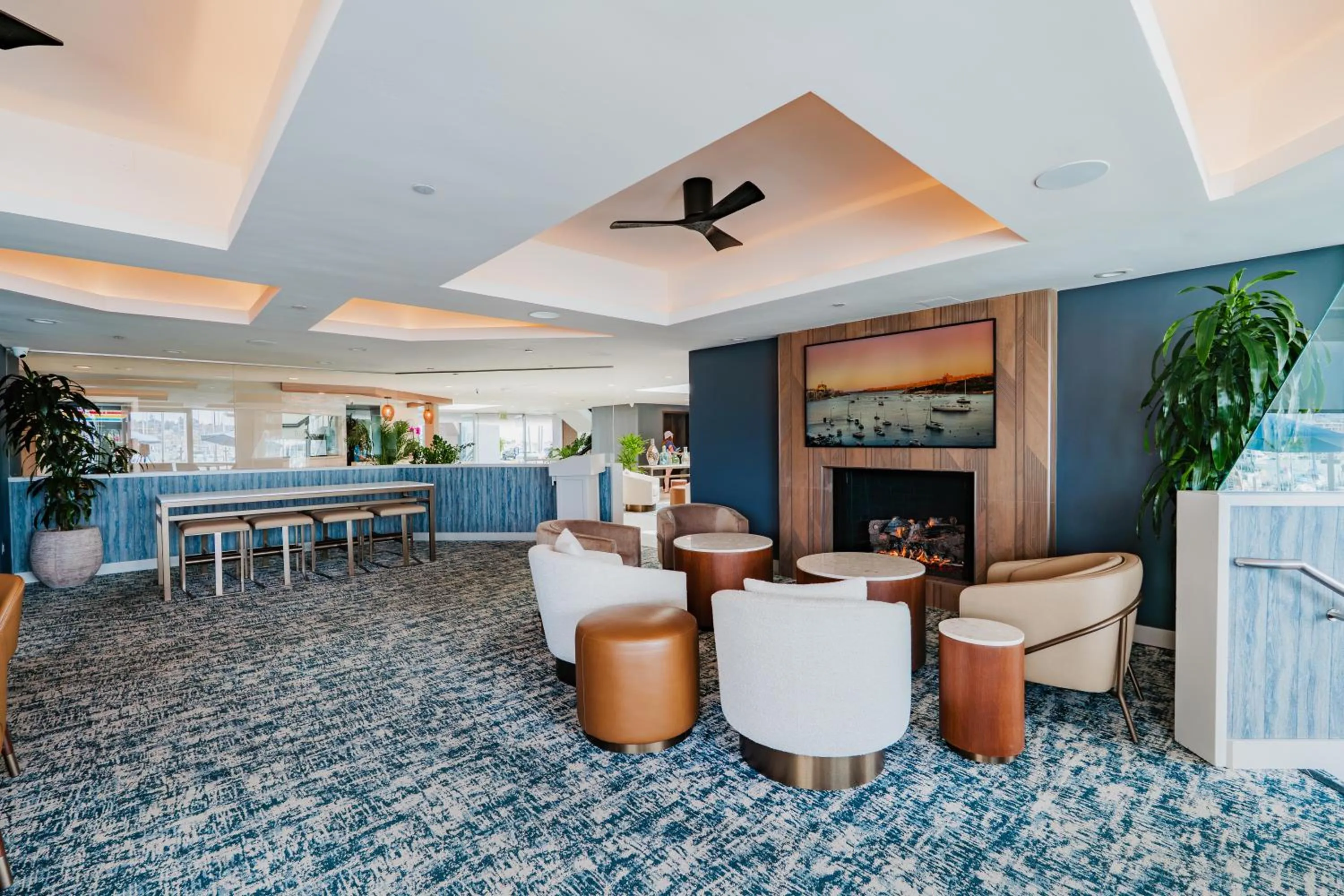 Restaurant/places to eat in Bay Club Hotel and Marina