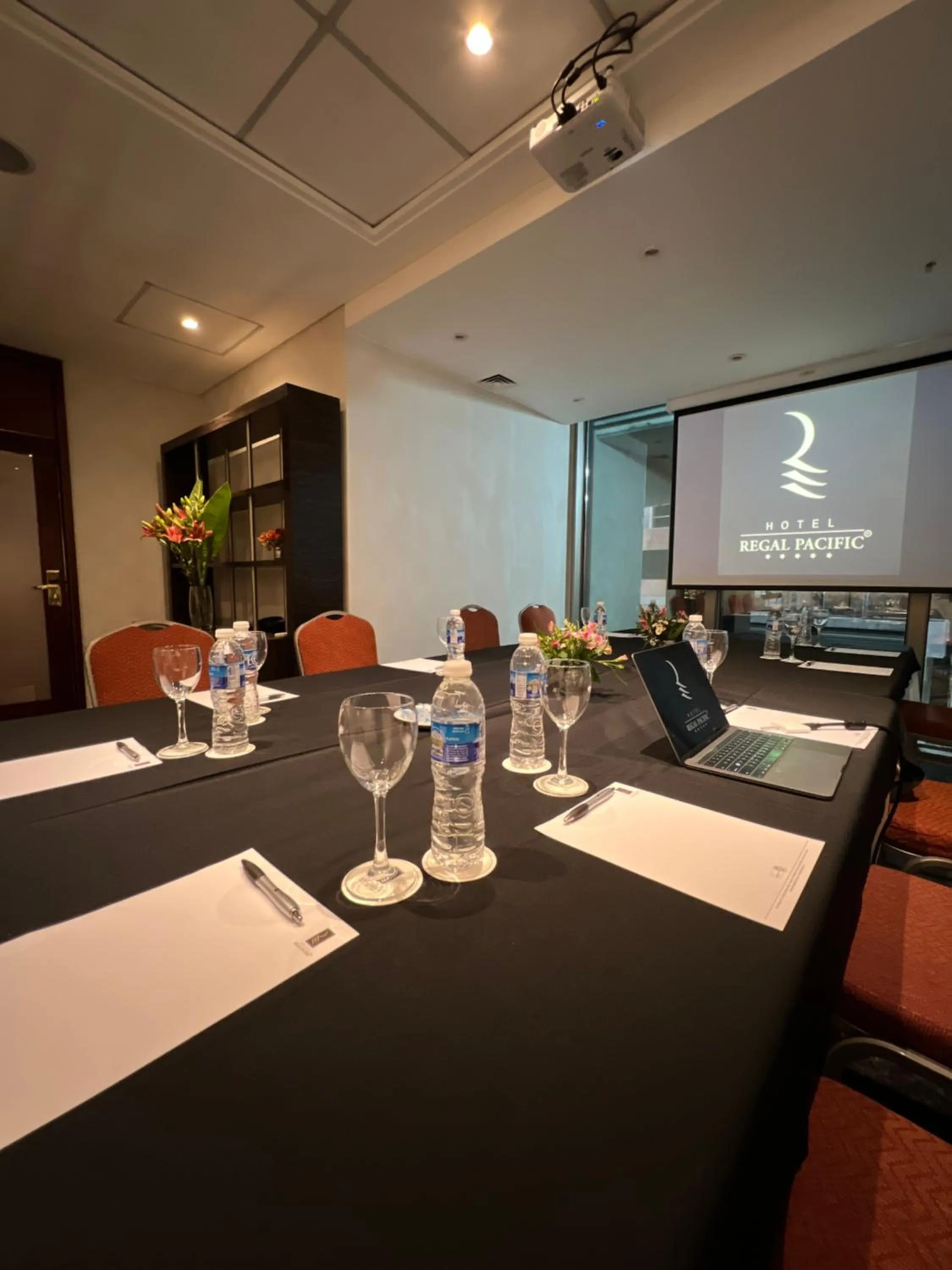 Meeting/conference room in Regal Pacific Puerto Madero