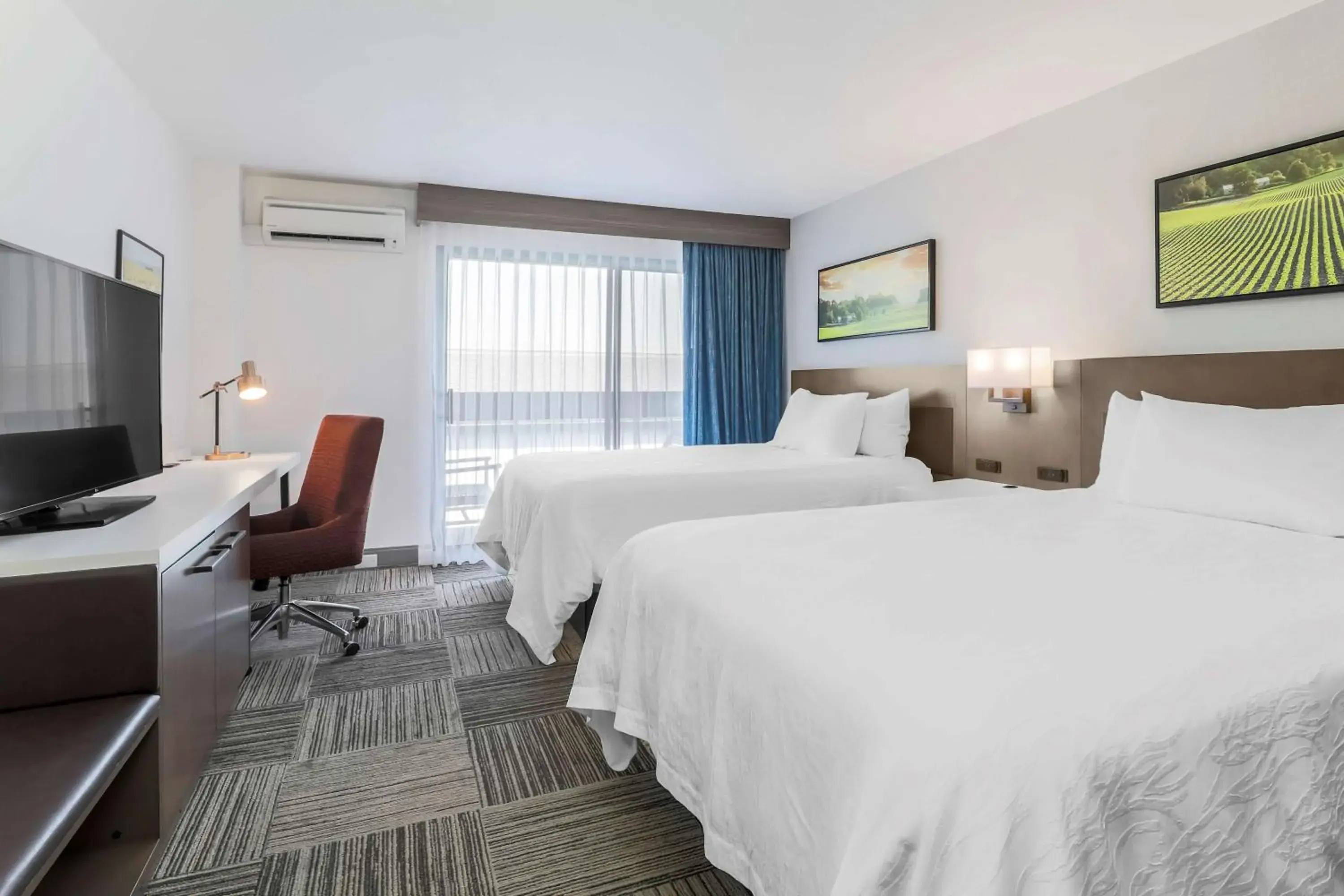 Queen Room with Two Queen Beds - Hearing Access in Hilton Garden Inn Davis Downtown Queen Room with Two Queen Beds - Hearing Access in Hilton Garden Inn Davis Downtown