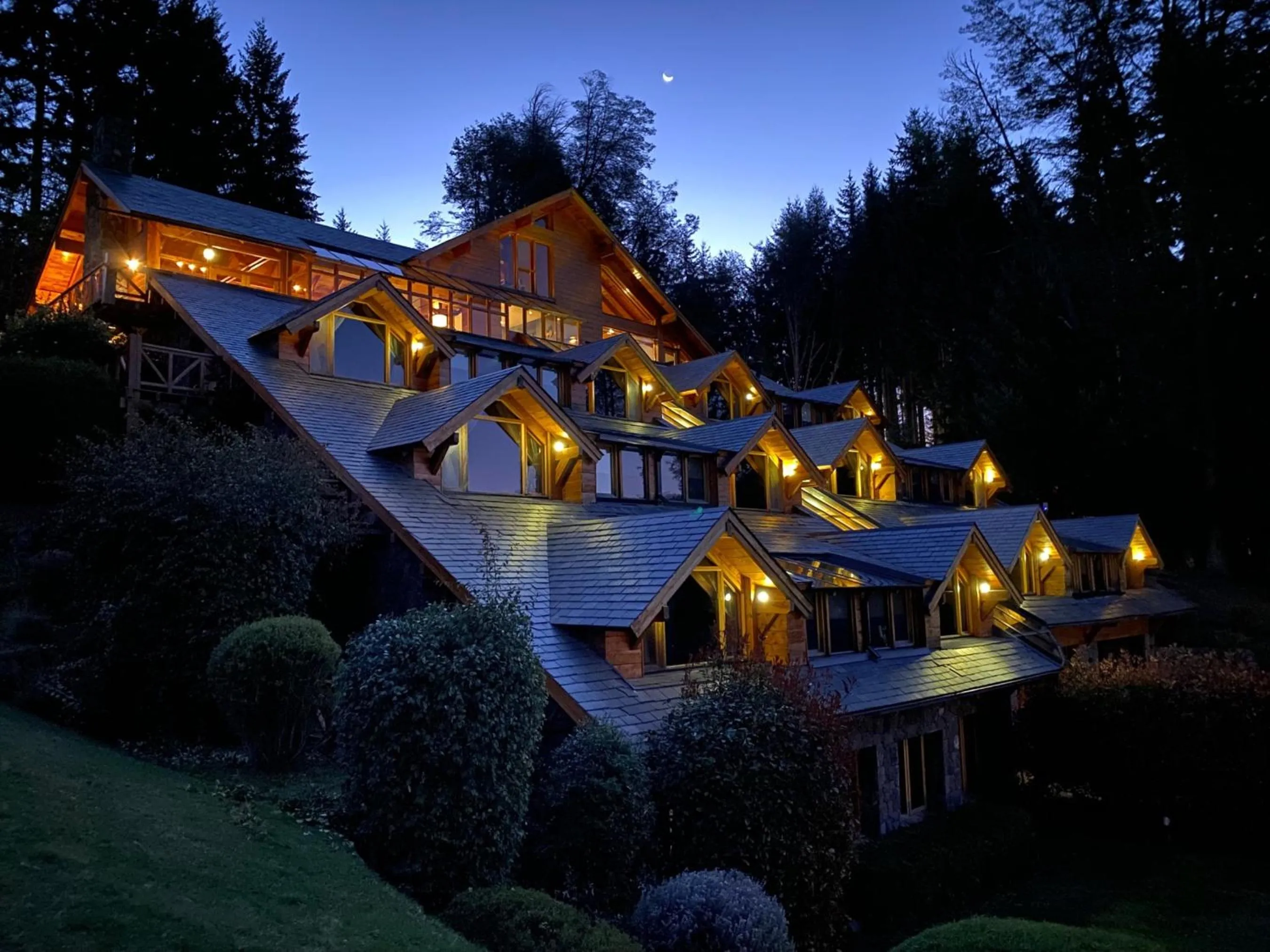 Property building in El Muelle by DOT Boutique