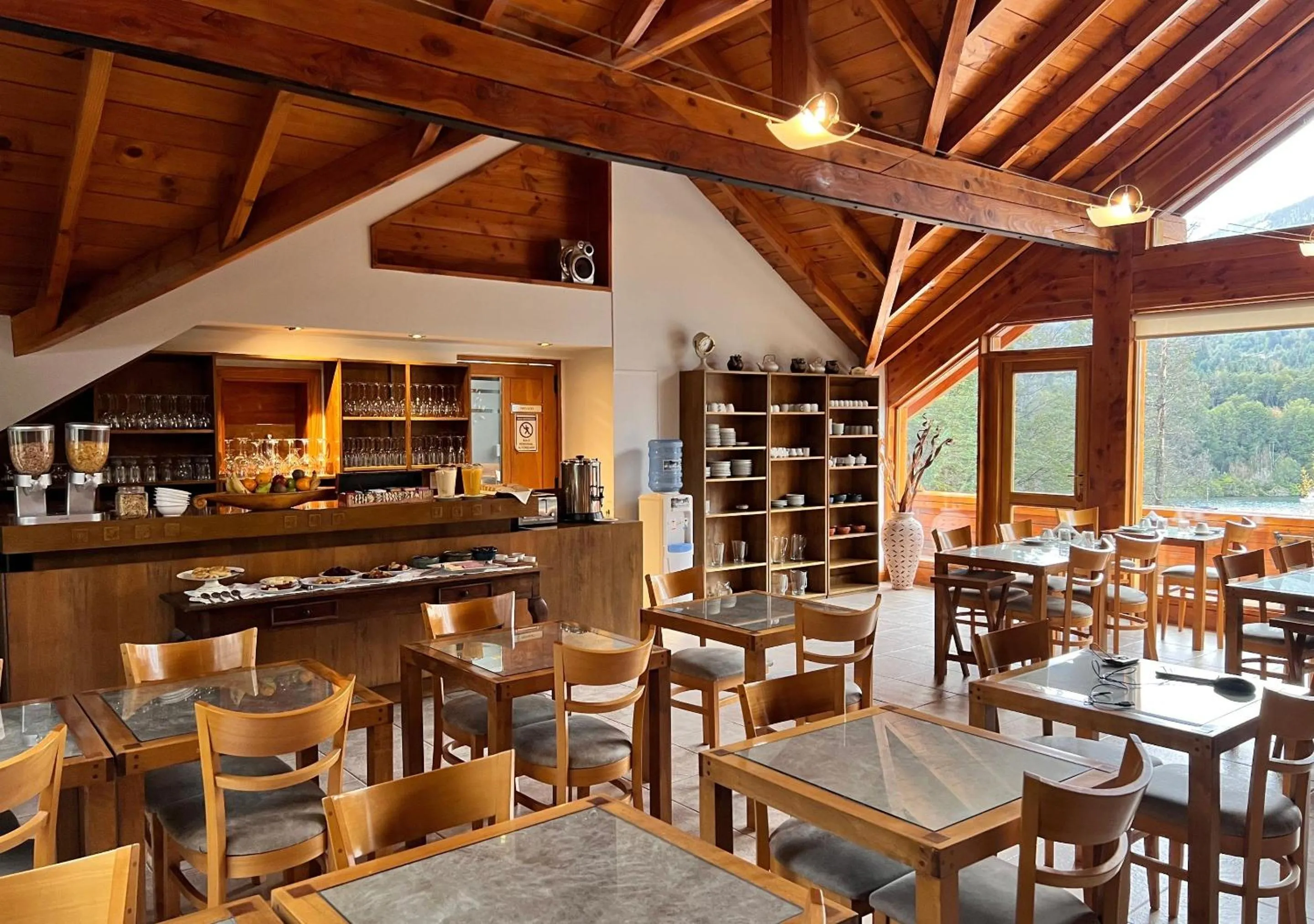 Restaurant/places to eat in El Muelle by DOT Boutique