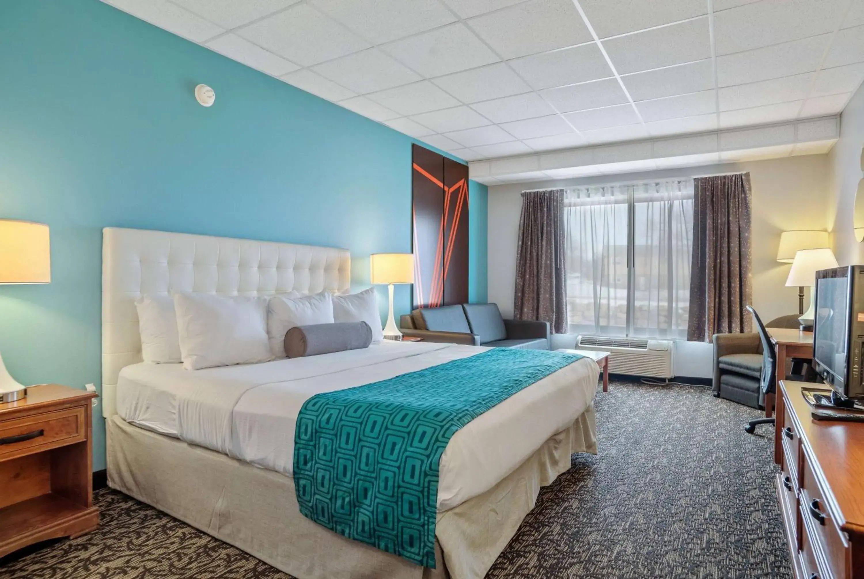 King Room - Mobility Access/Non-Smoking in Elevation Inn & Suites, Trademark Collection by Wyndham King Room - Mobility Access/Non-Smoking in Elevation Inn & Suites, Trademark Collection by Wyndham