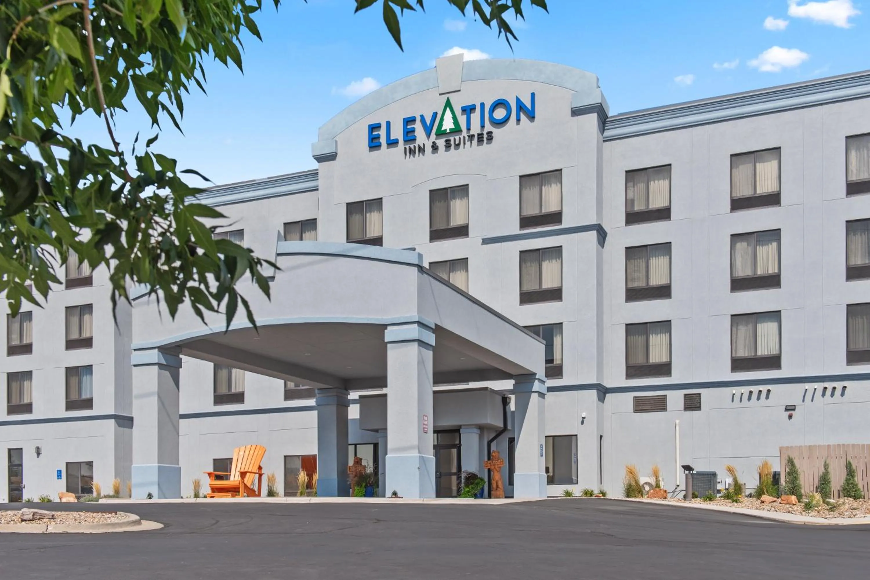 Elevation Inn & Suites, Trademark Collection by Wyndham