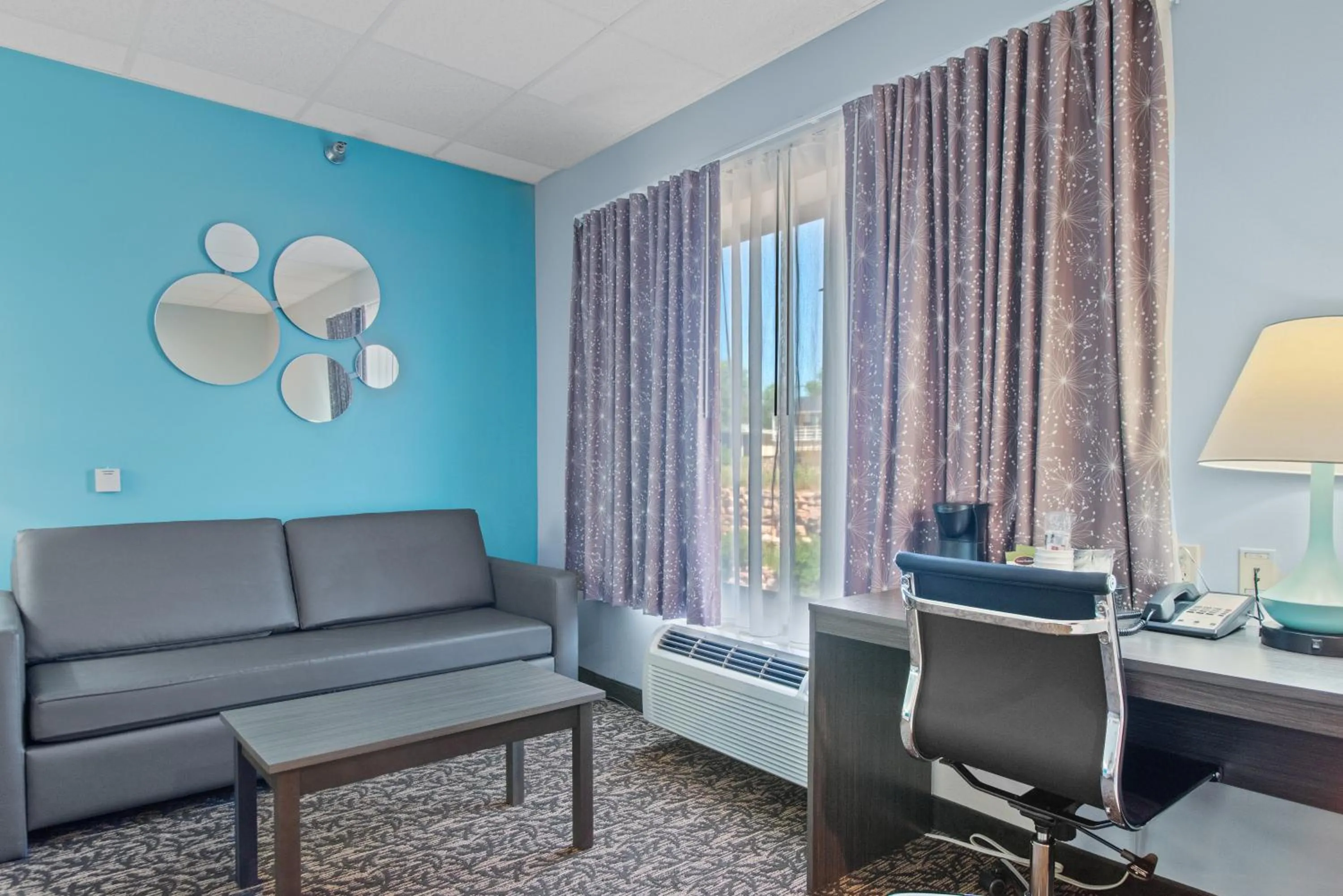 Elevation Inn & Suites, Trademark Collection by Wyndham