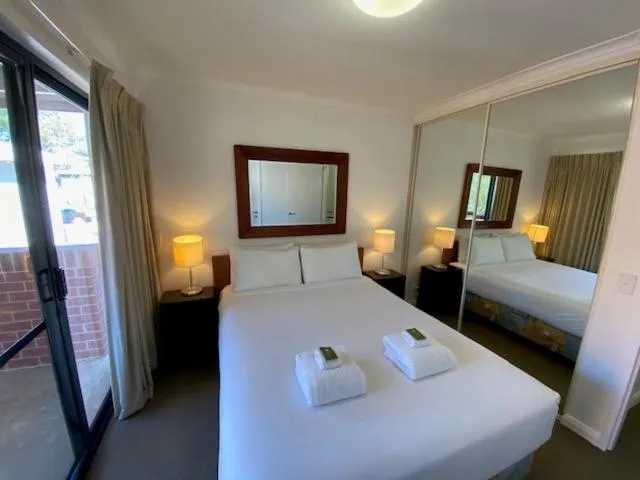 Bed in Margarets In Town Apartments