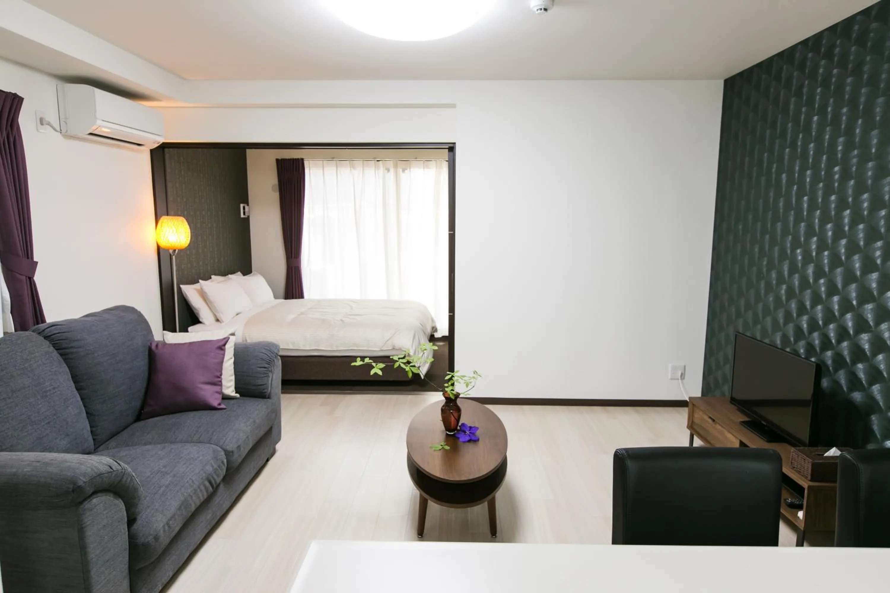 Decorative detail, Bed in Kyoto Four Sisters Residence