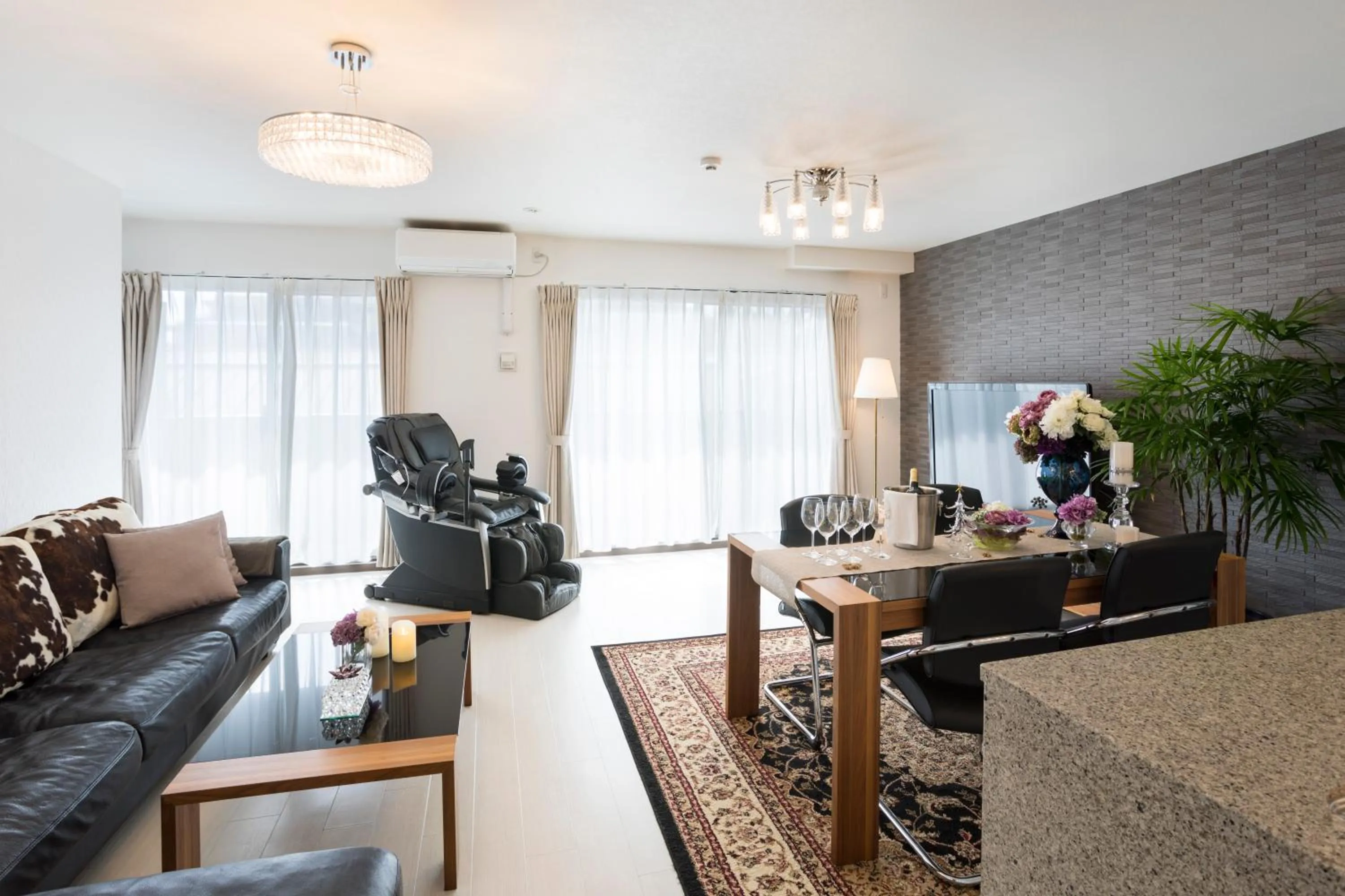Dining area in Kyoto Four Sisters Residence