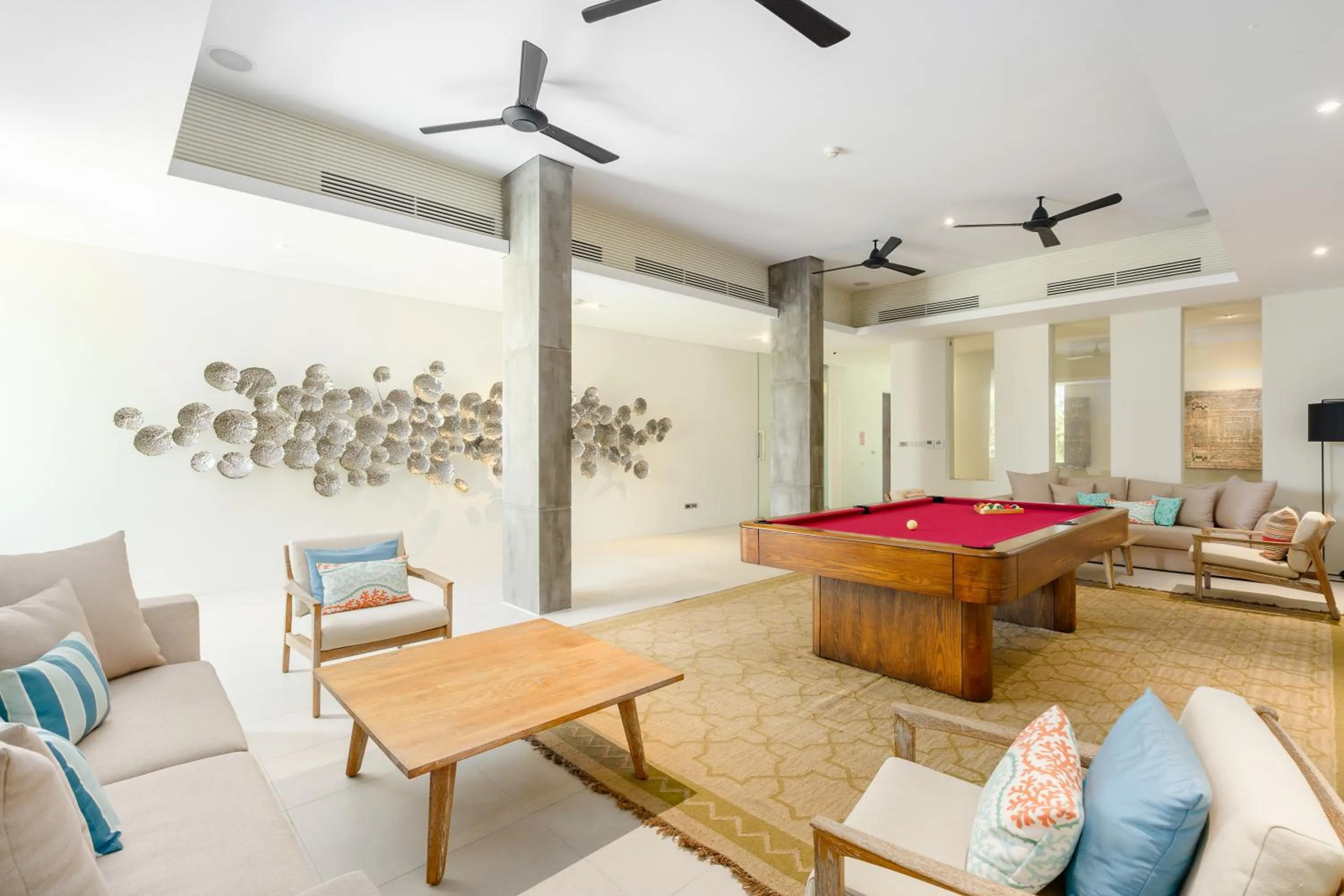 Area and facilities in Samujana Villas