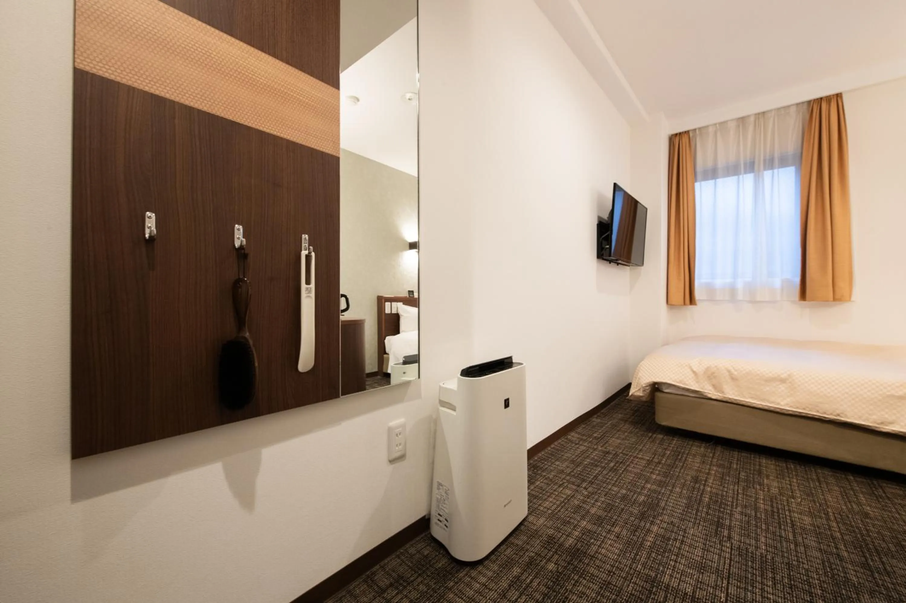 Photo of the whole room, Bed in Ueno First City Hotel