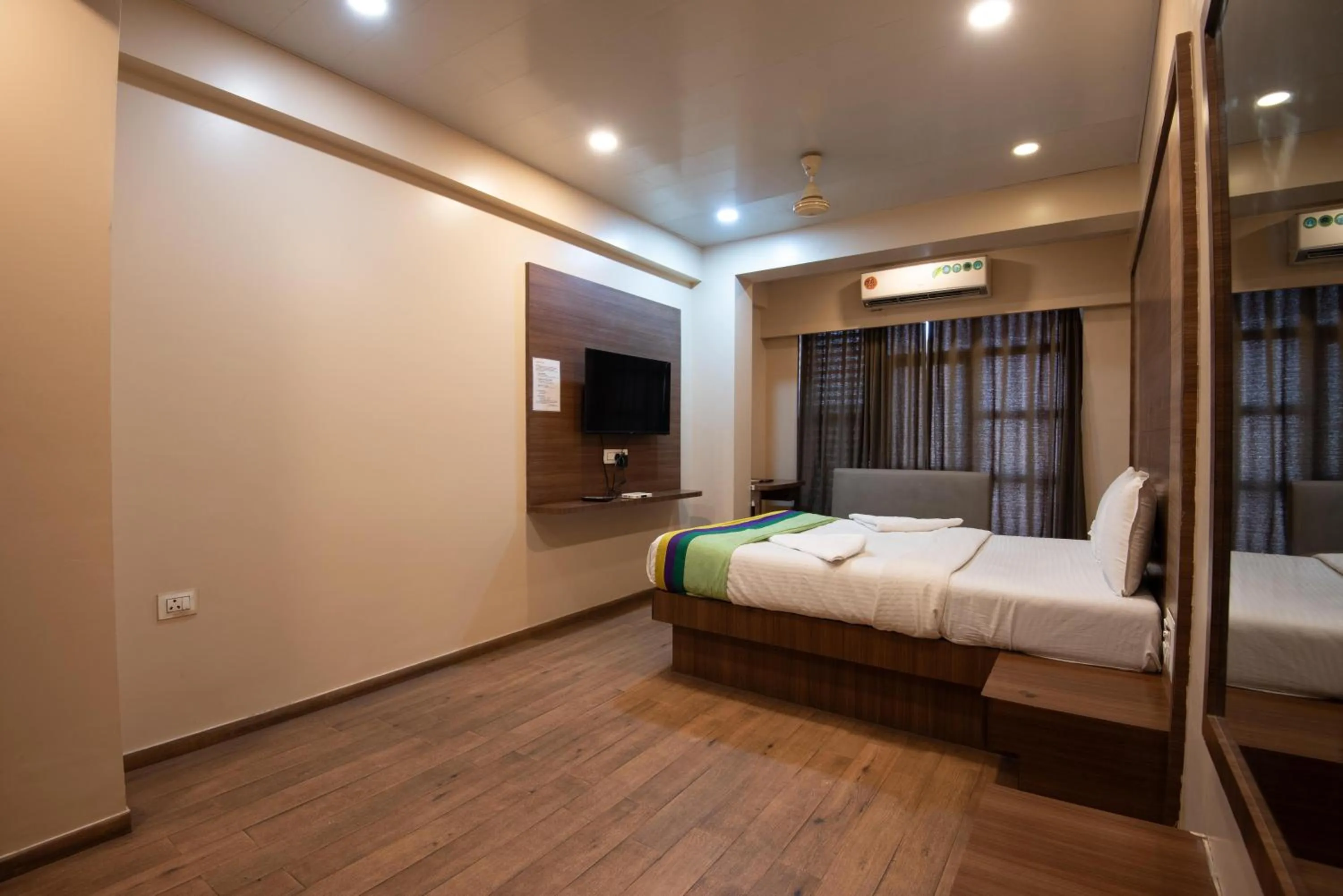 Bed in Hotel Mahadev Residency - Dapode, Bhiwandi