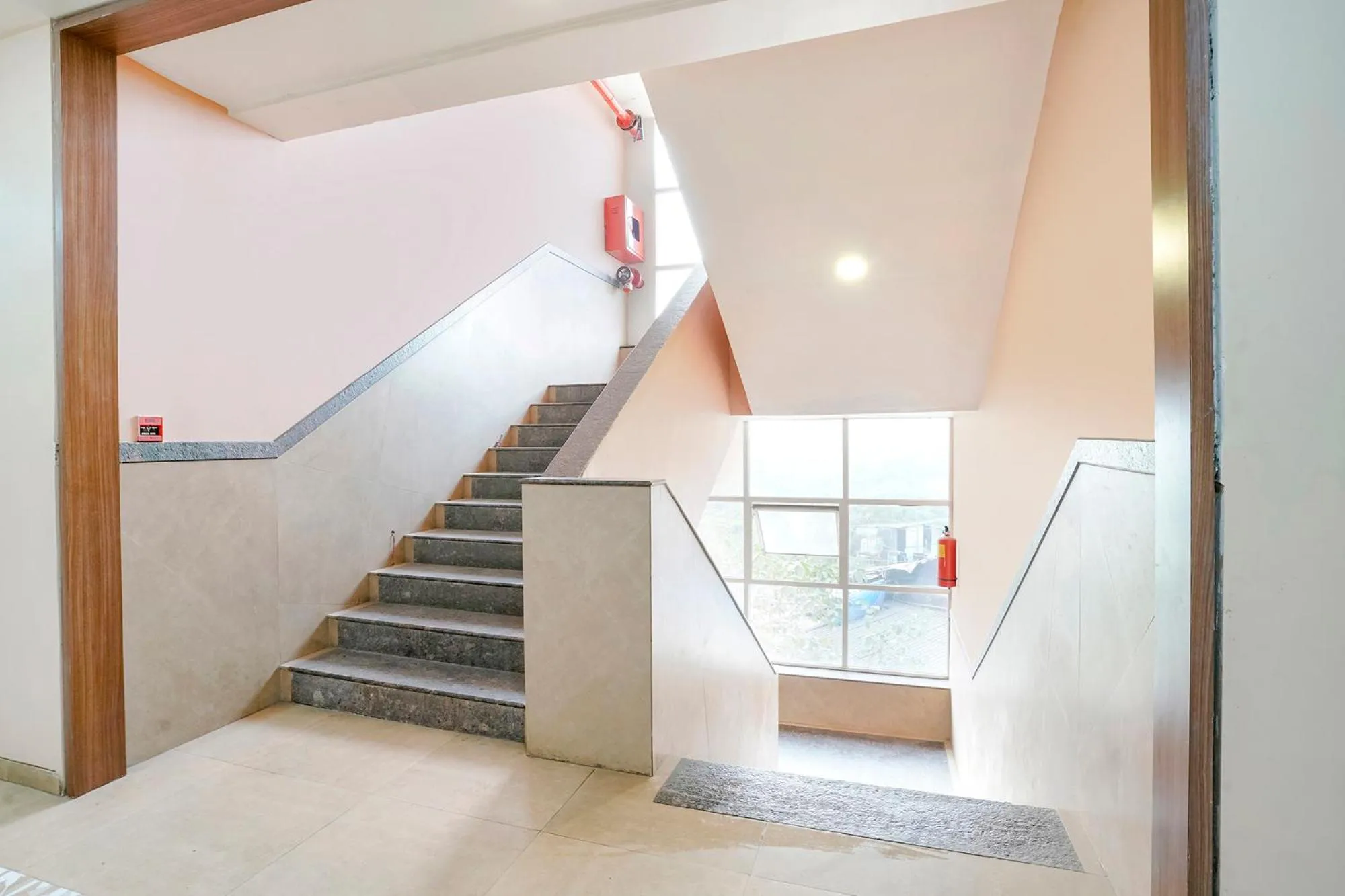 Lobby or reception in Hotel Mahadev Residency - Dapode, Bhiwandi