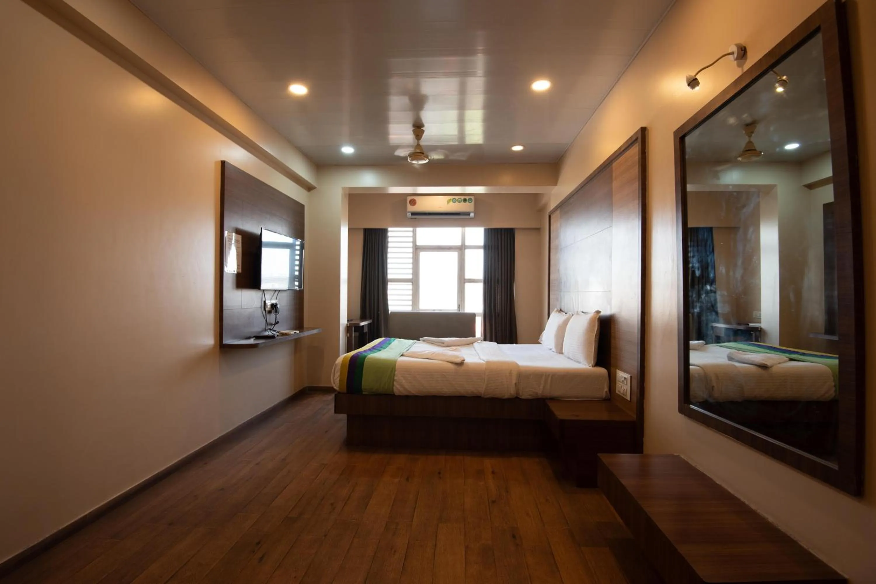 Bed in Hotel Mahadev Residency - Dapode, Bhiwandi