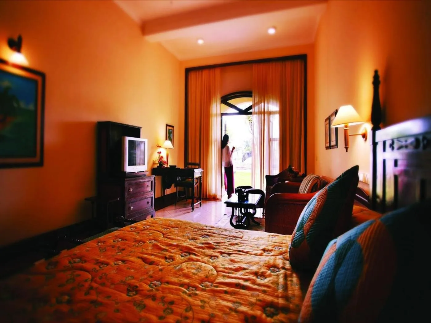 Sea view, Bed in The LaLiT Golf & Spa Resort Goa