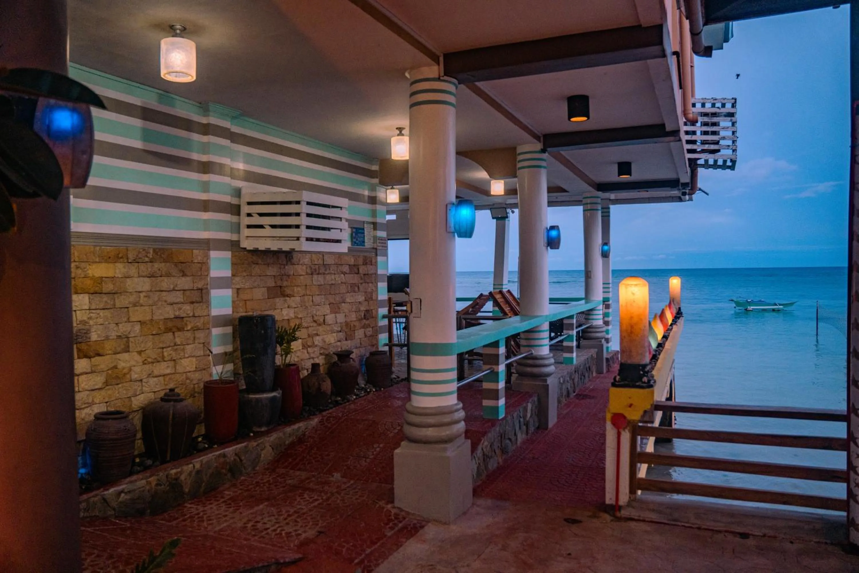 L & M Hearthstones Lodge