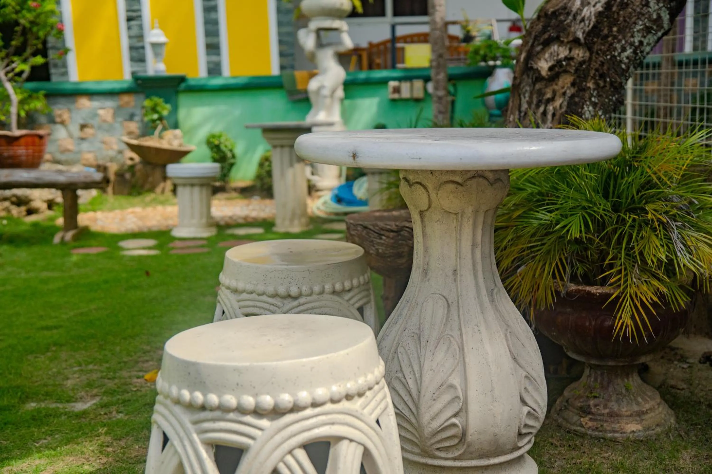 L & M Hearthstones Lodge