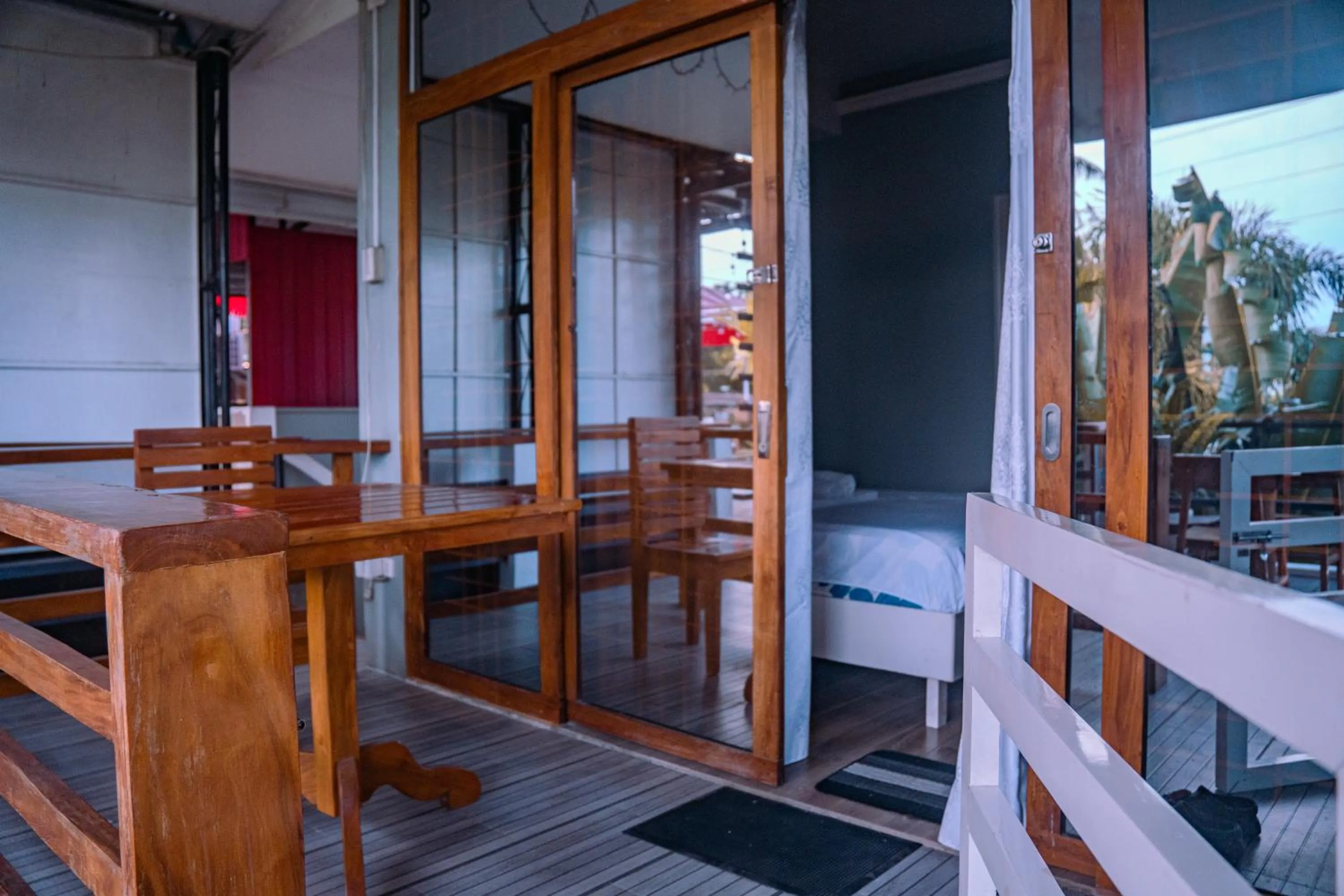 L & M Hearthstones Lodge