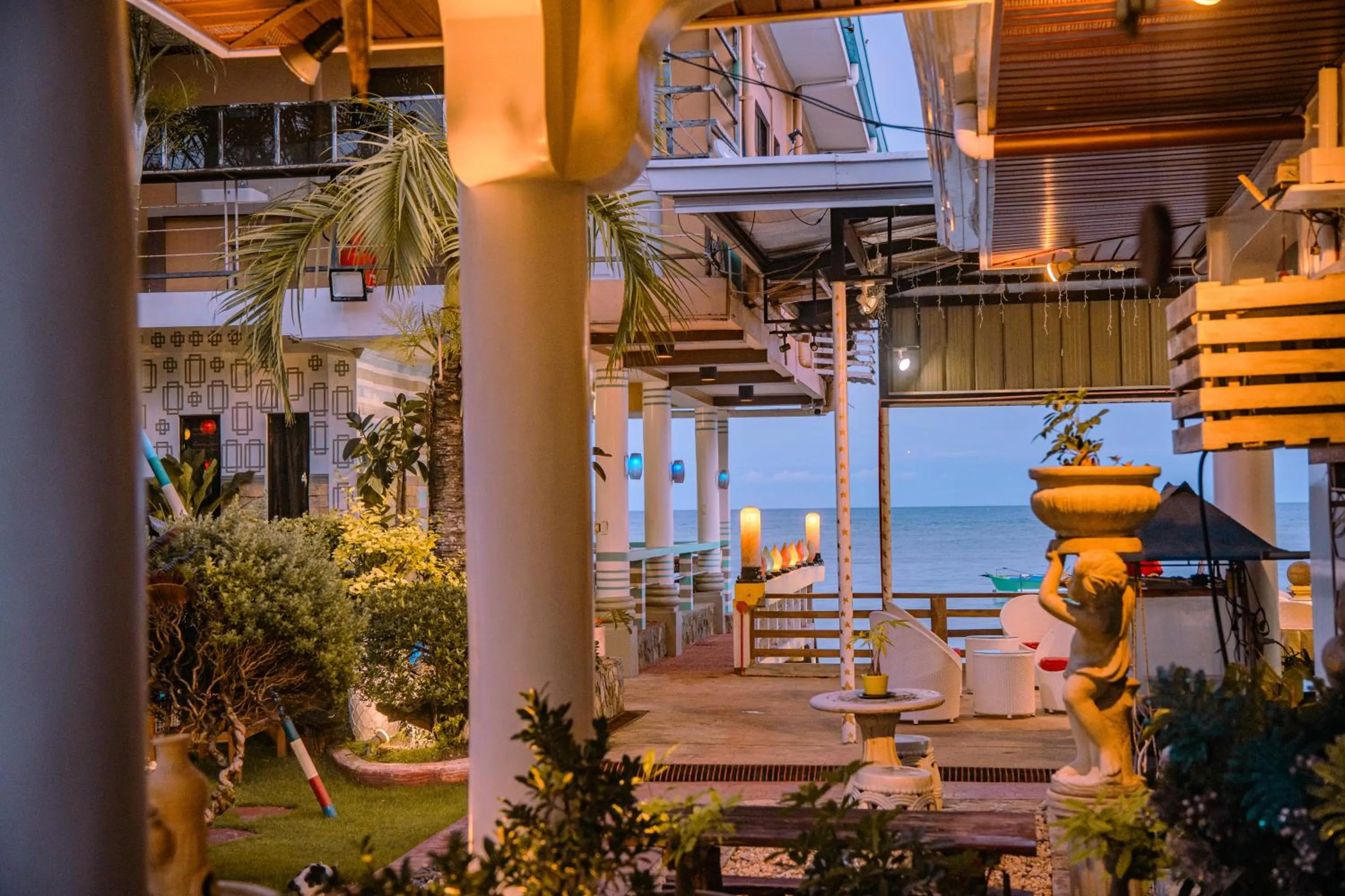 L & M Hearthstones Lodge