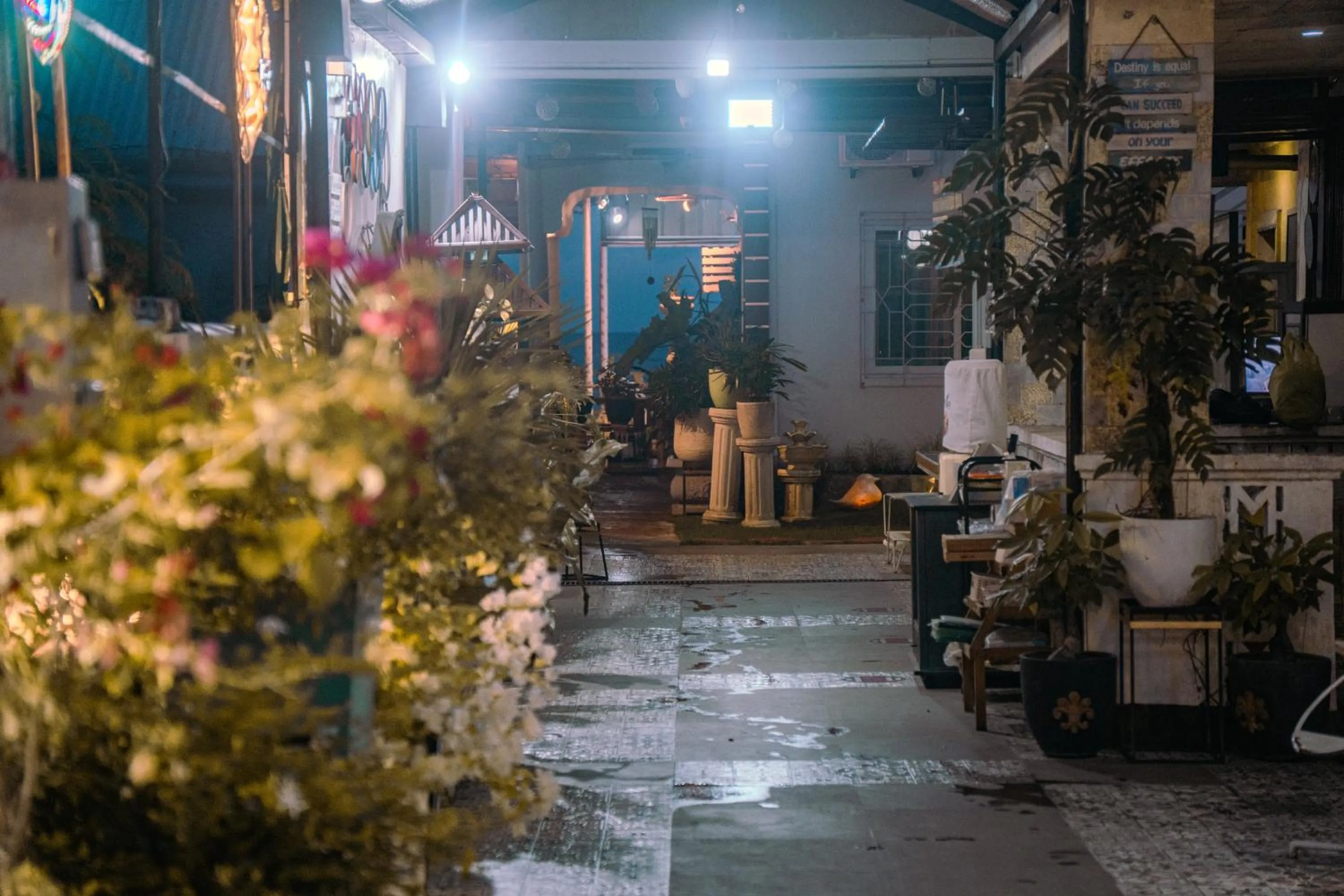 L & M Hearthstones Lodge