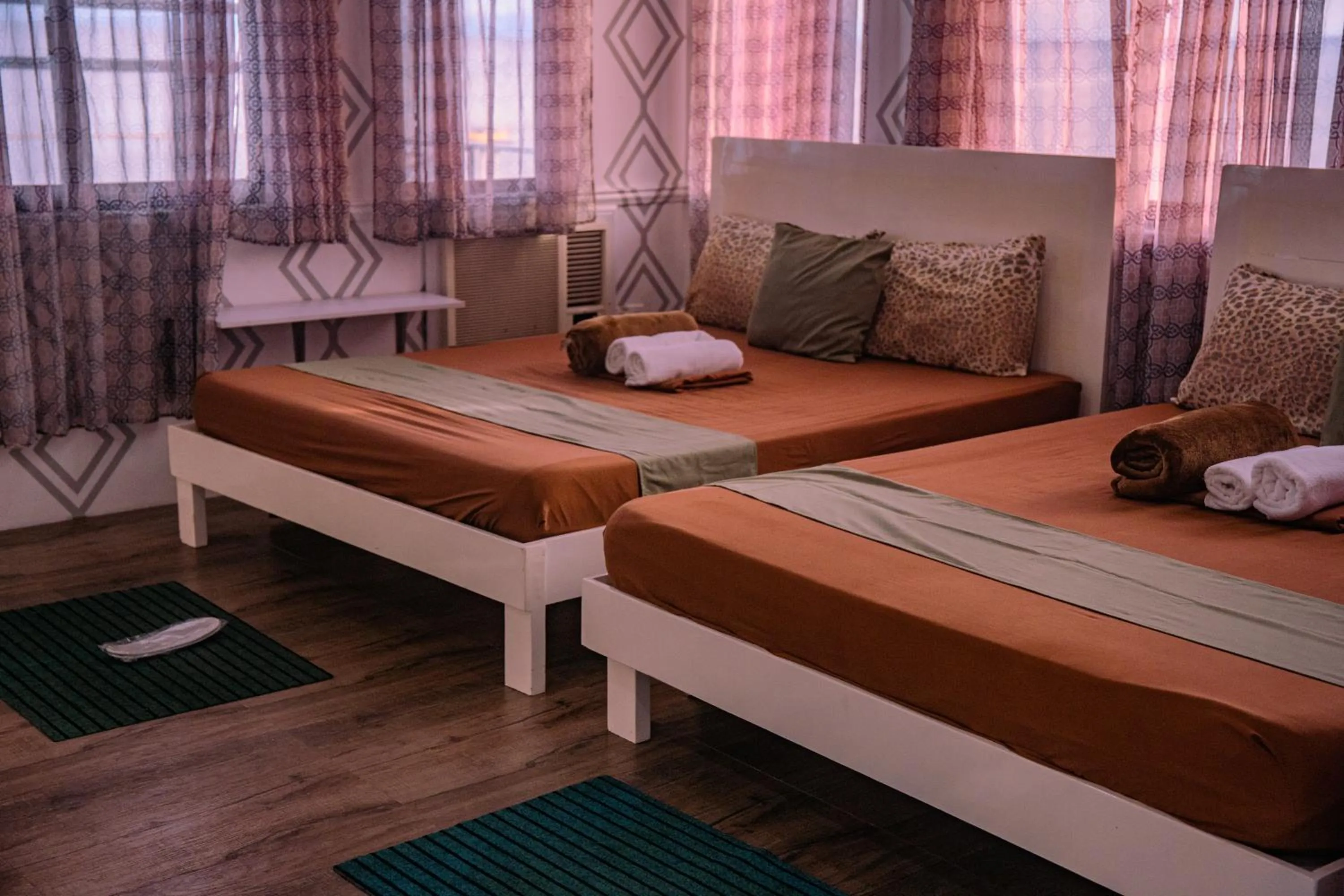 Bed in L & M Hearthstones Lodge