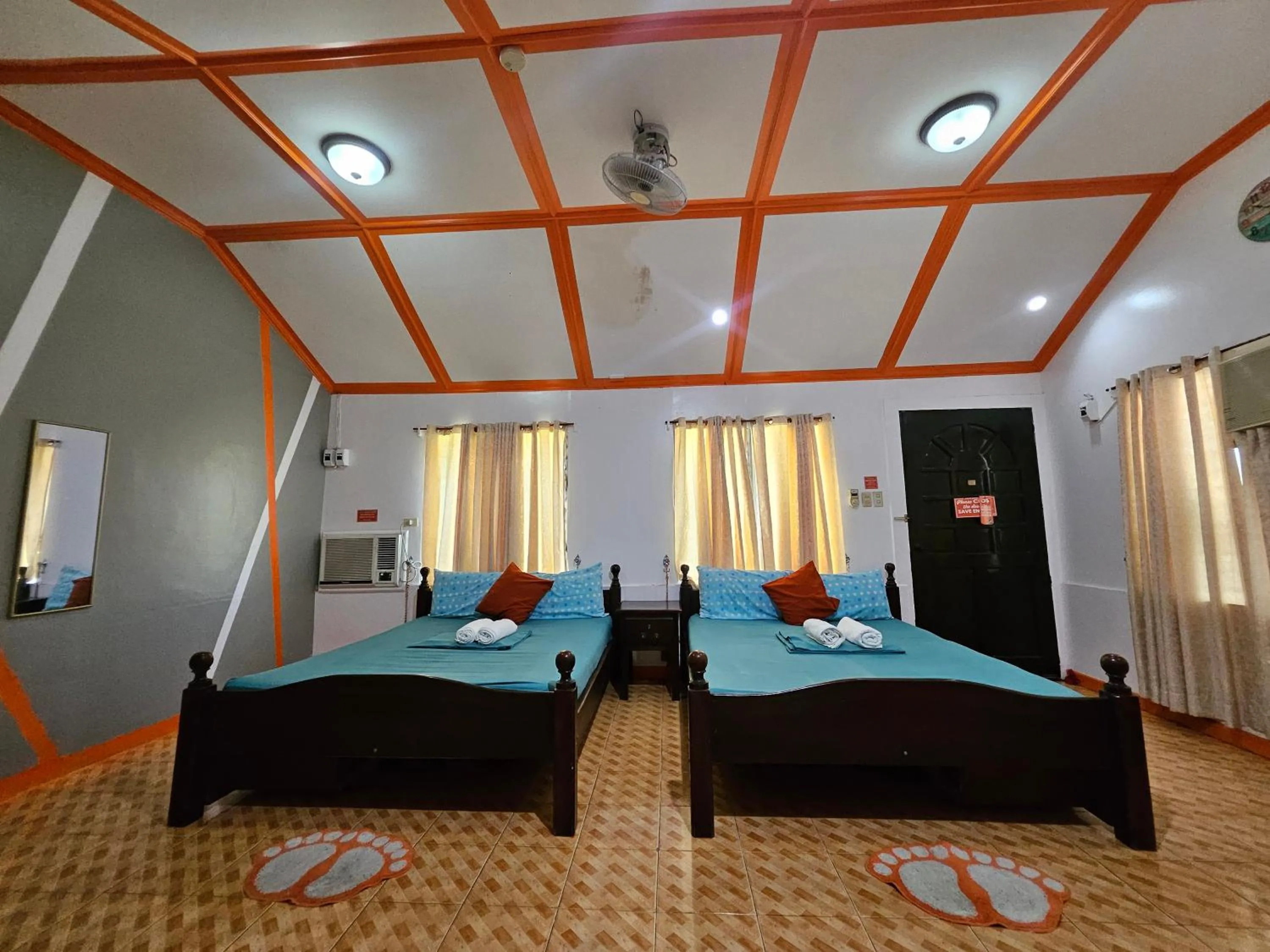 Bed in L & M Hearthstones Lodge